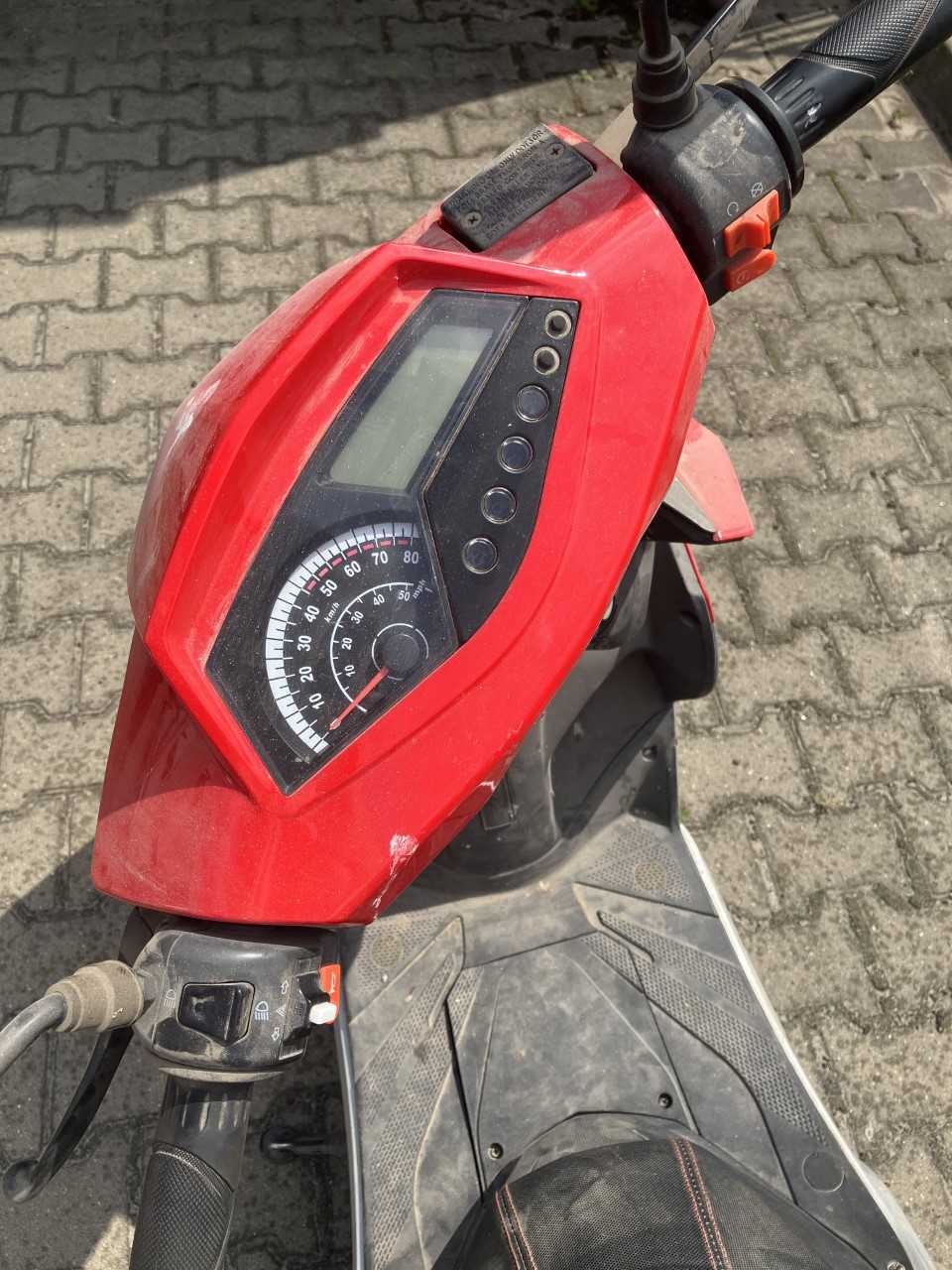 skuter 2.jpg