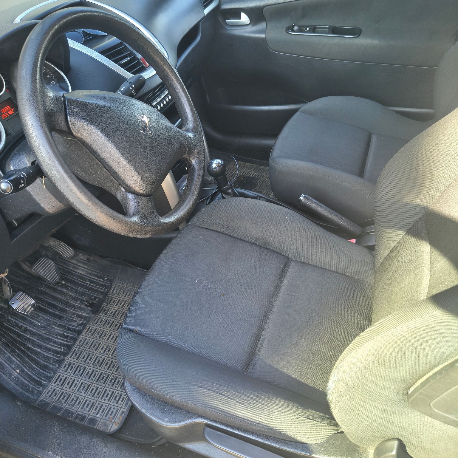 Peugeot 207 - zdjęcie 2