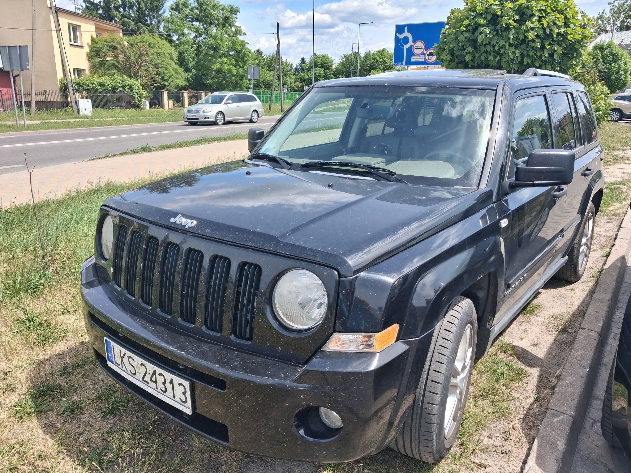 Czarny samochód terenowy Jeep
