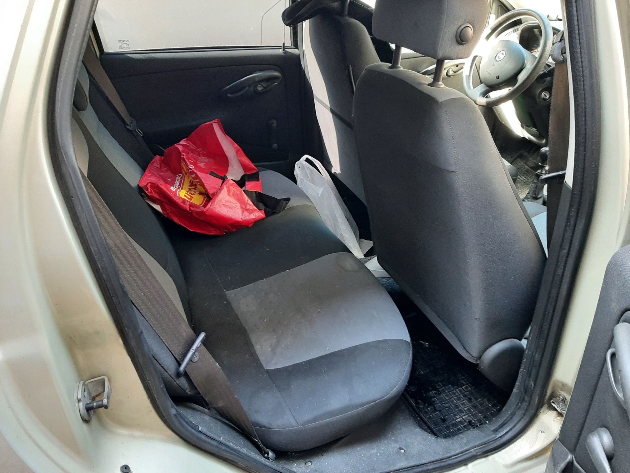 Fiat Punto - tylne siedzenia