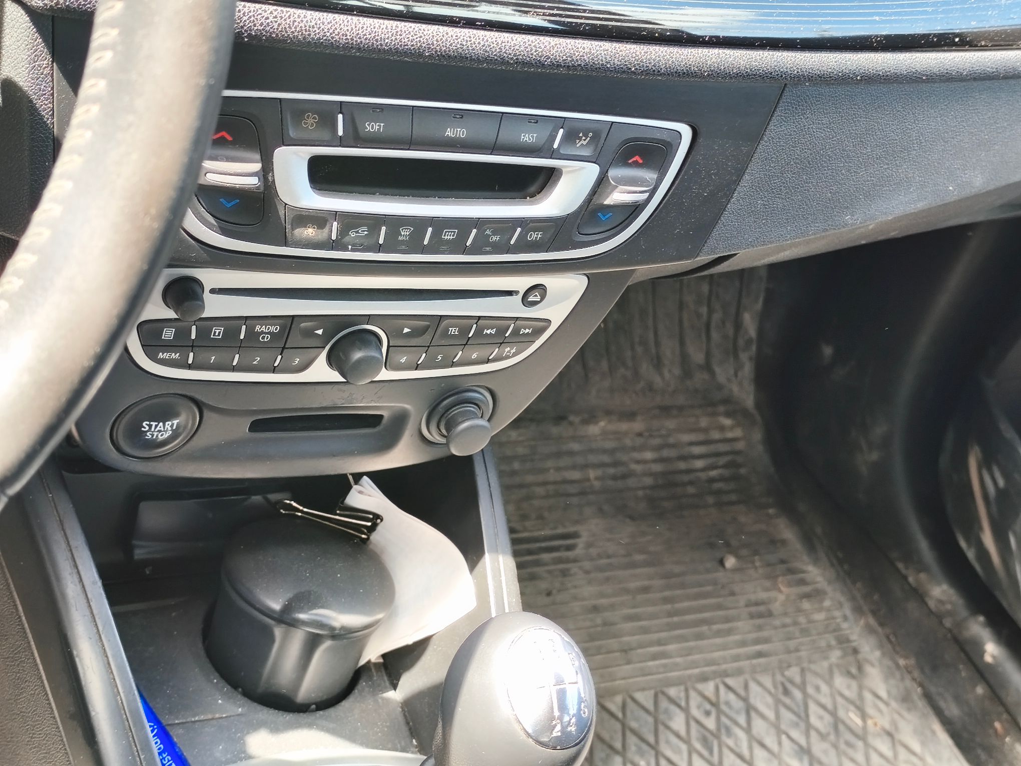 Konsola centralna Renault Mégane