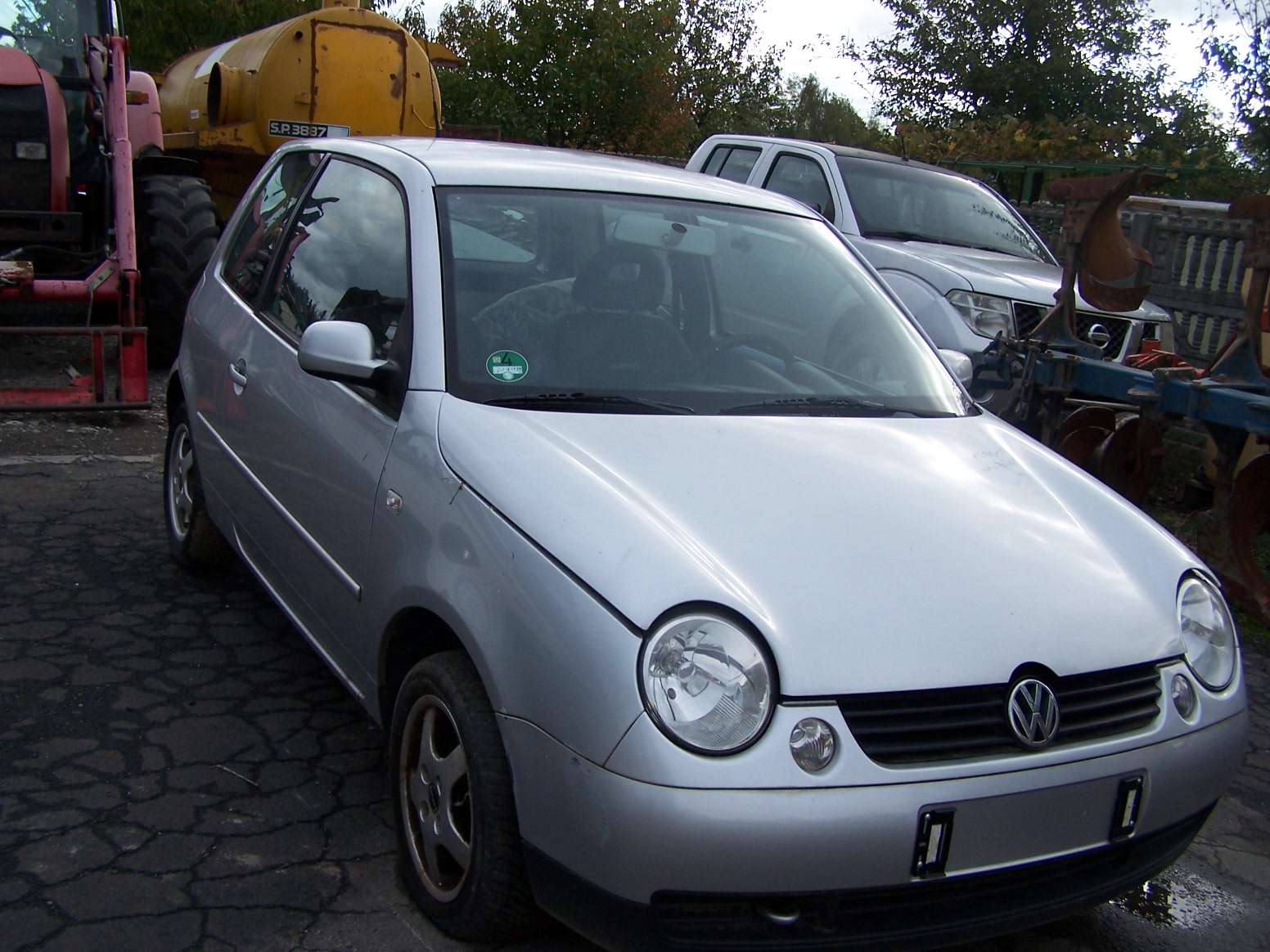 Zdjęcie samochodu osobowego marki VW Lupo 1.0 Basis koloru srebrnego.