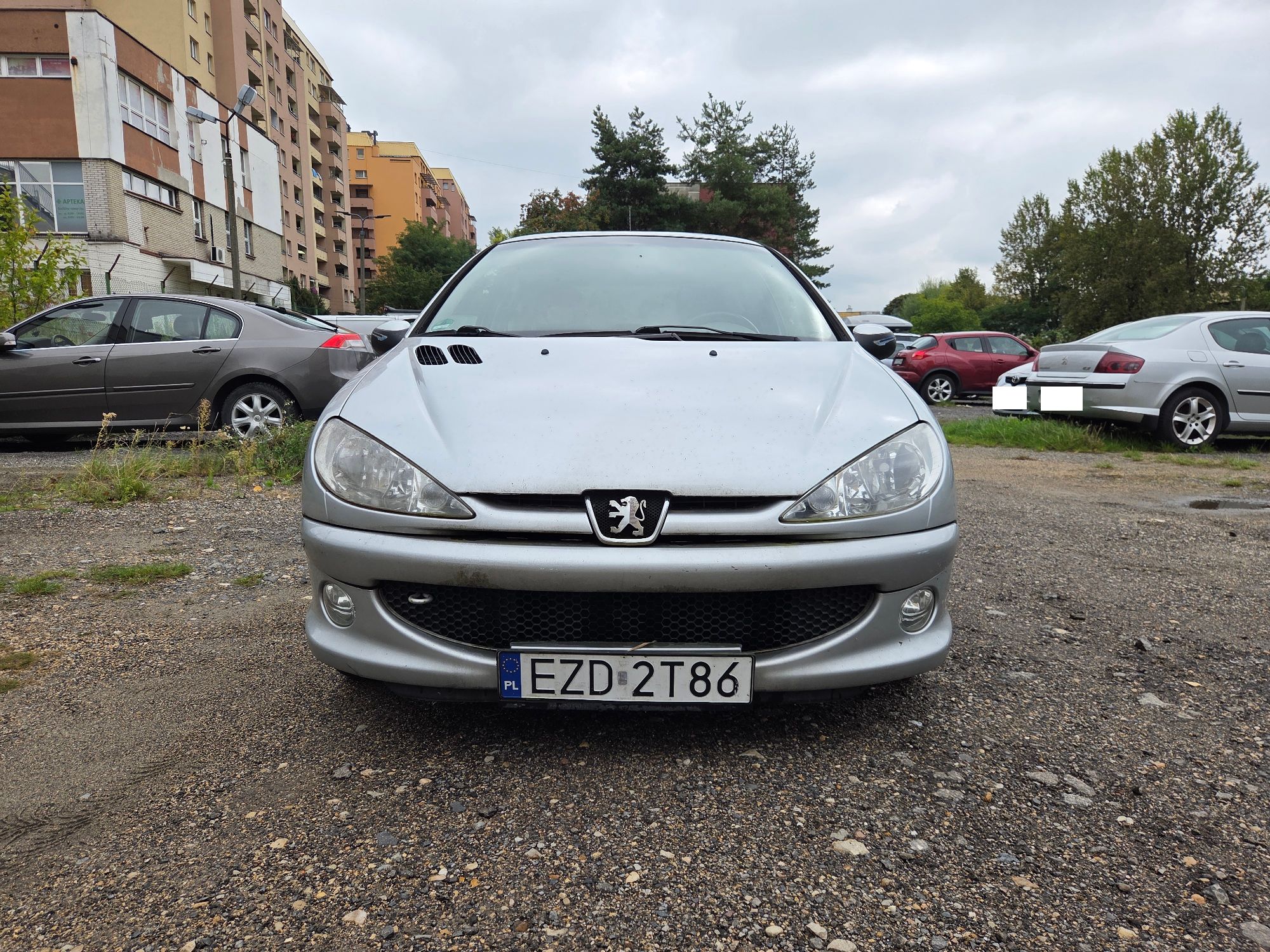 Zdjęcie przodu pojazdu