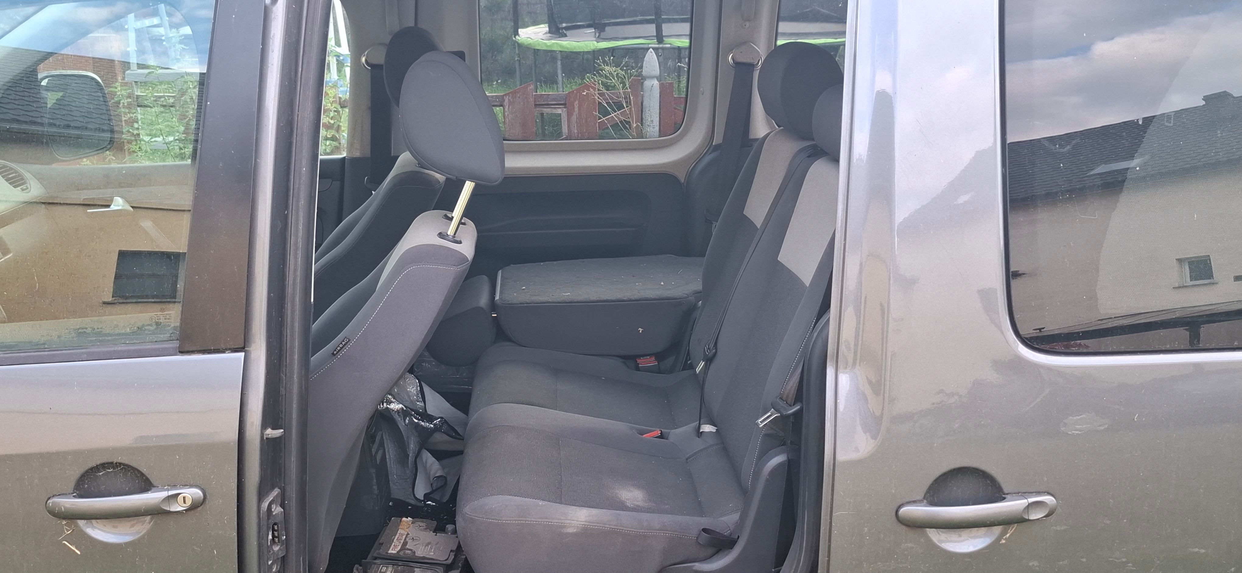 Volkswagen Caddy - zdjęcie 4