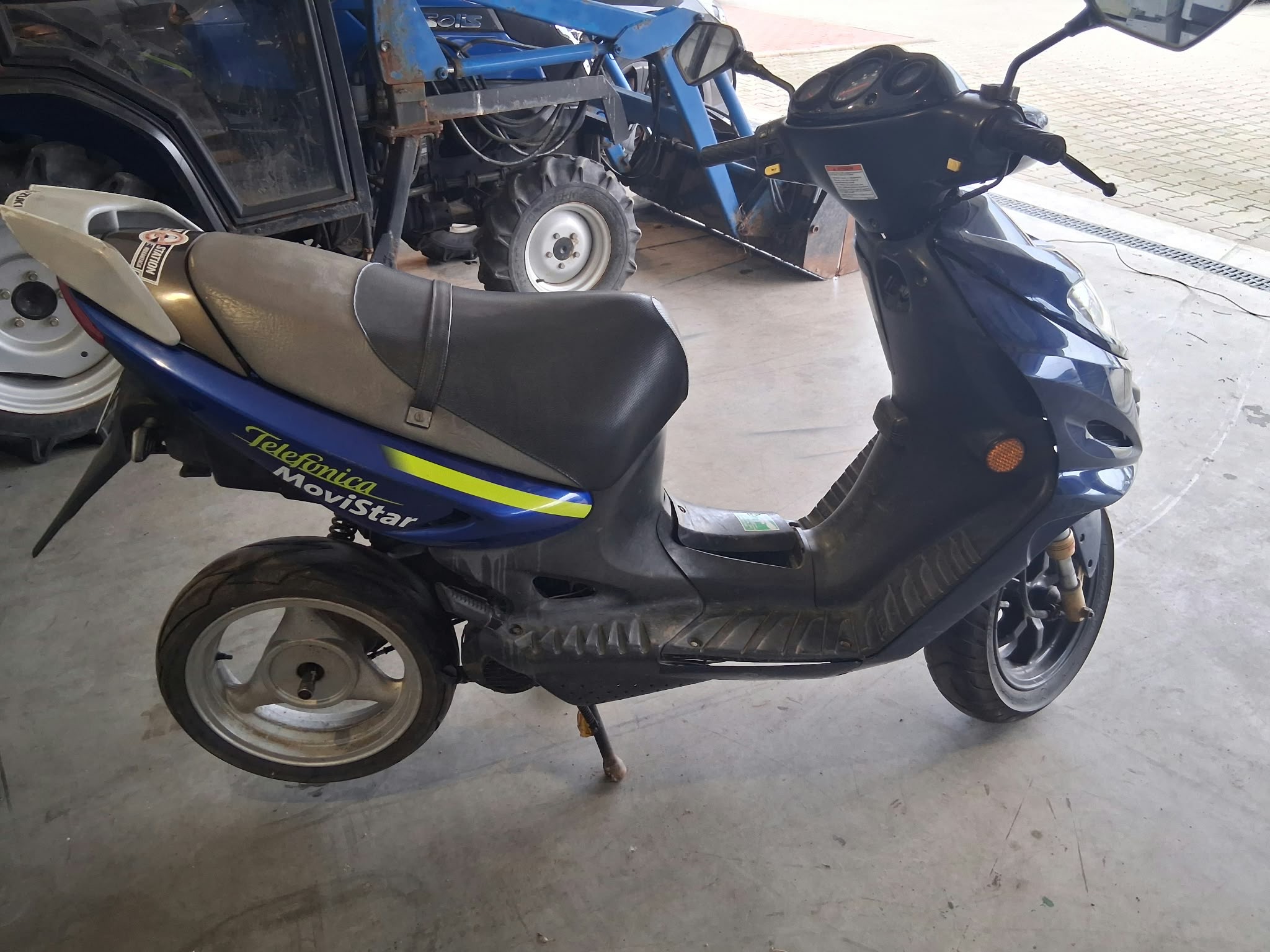 Motorower SUZUKI AY 50 - zdjęcie 1