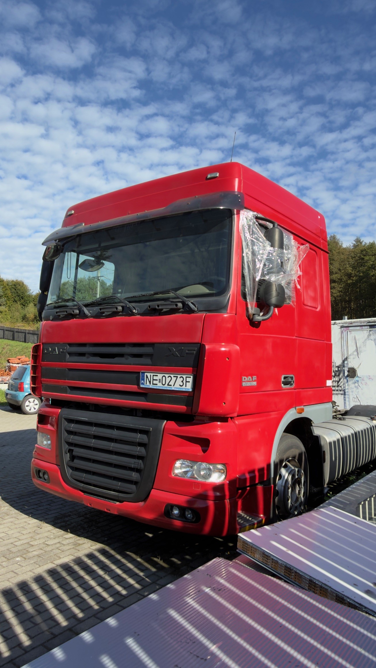 Ciągnik siodłowy DAF VFT XF 105 - zdjęcie 4