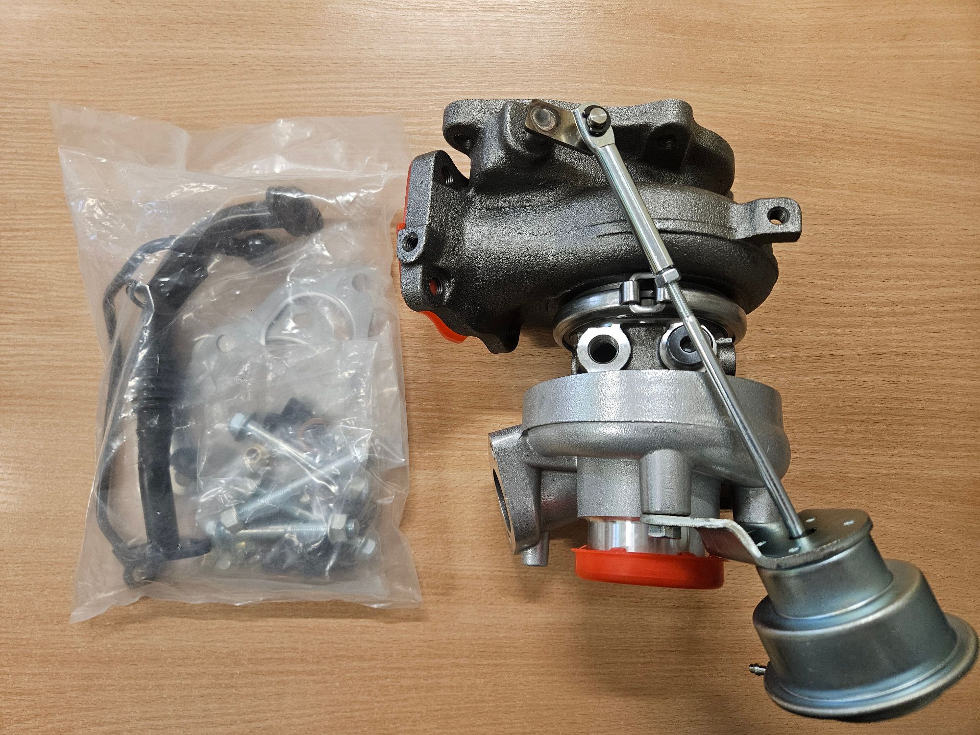 turbosprężarka wraz z zestawem montażowym