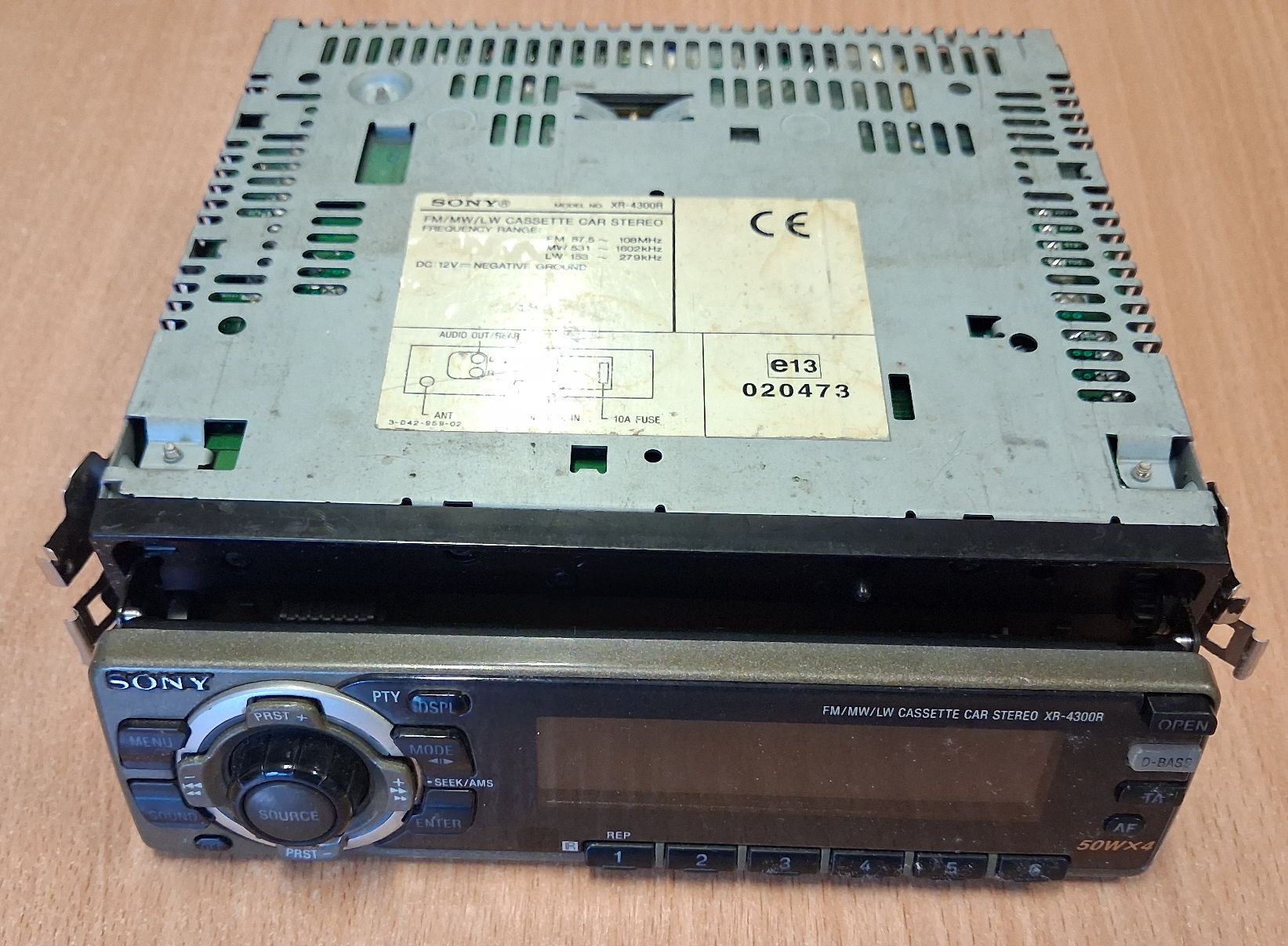 Radioodtwarzacz SONY XR-400R