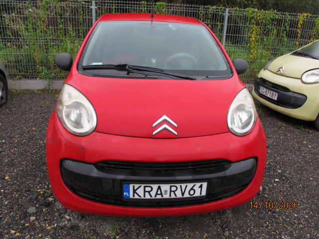 Przód pojazdu Citroen C1.