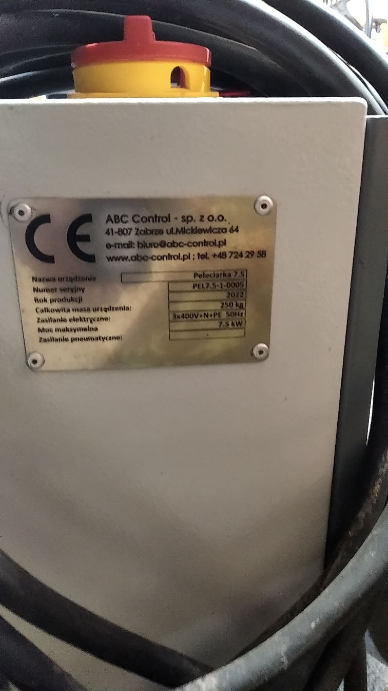 Tabliczna znamionowa peleciarki