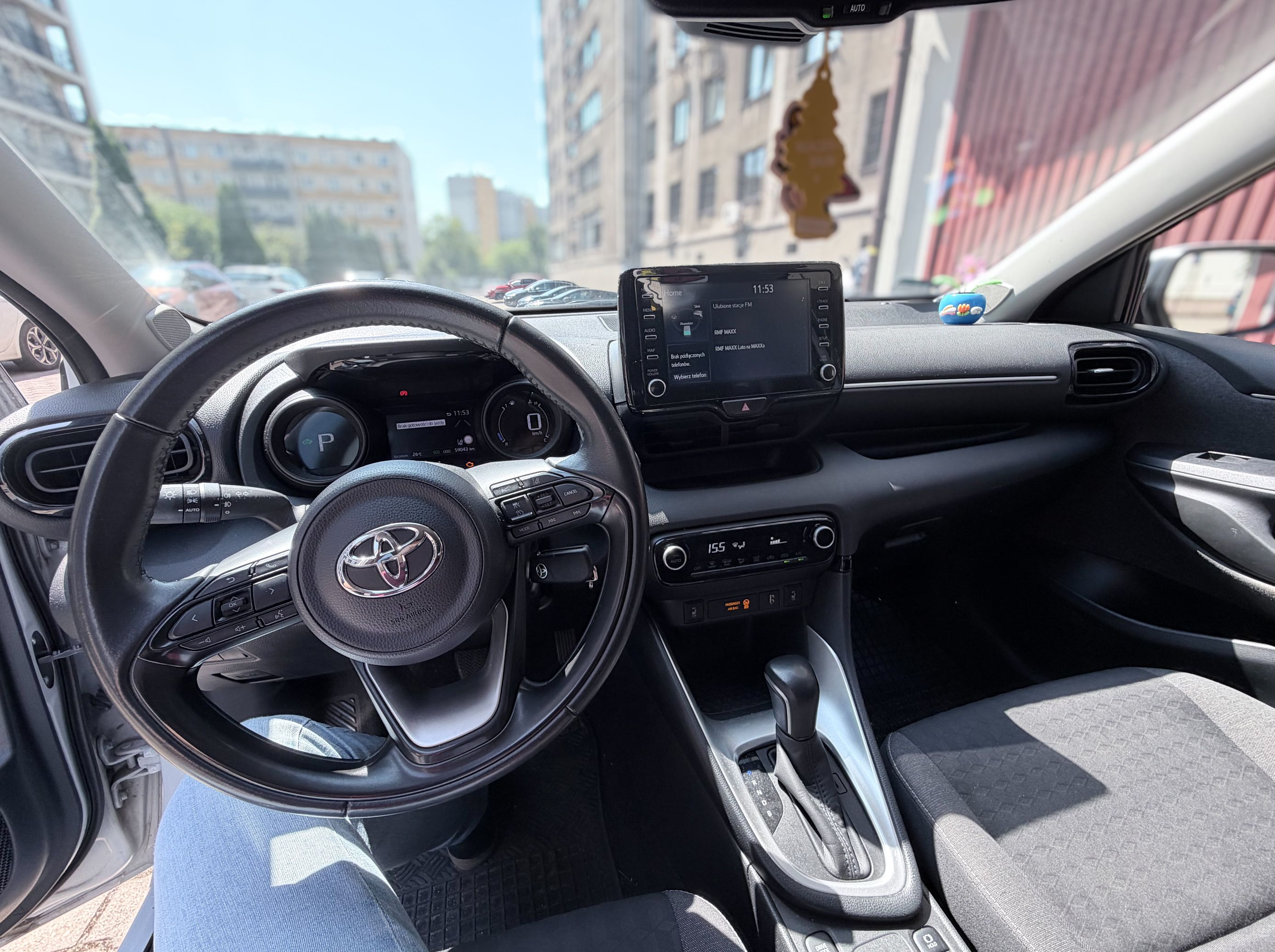Toyota Yaris Hybrid - zdjęcie 8