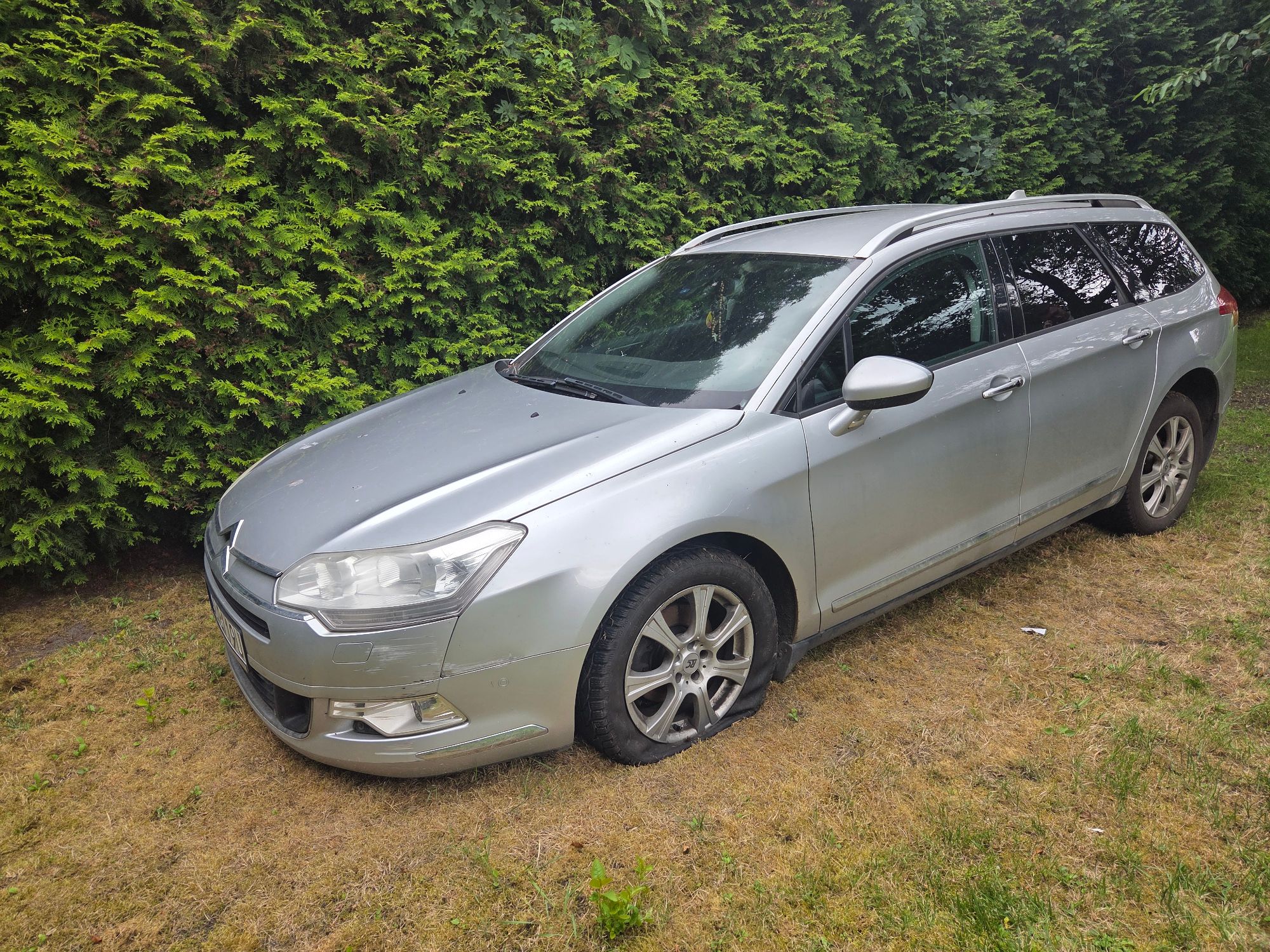 Samochód osobowy Citroen C5 lewy bok pojazdu