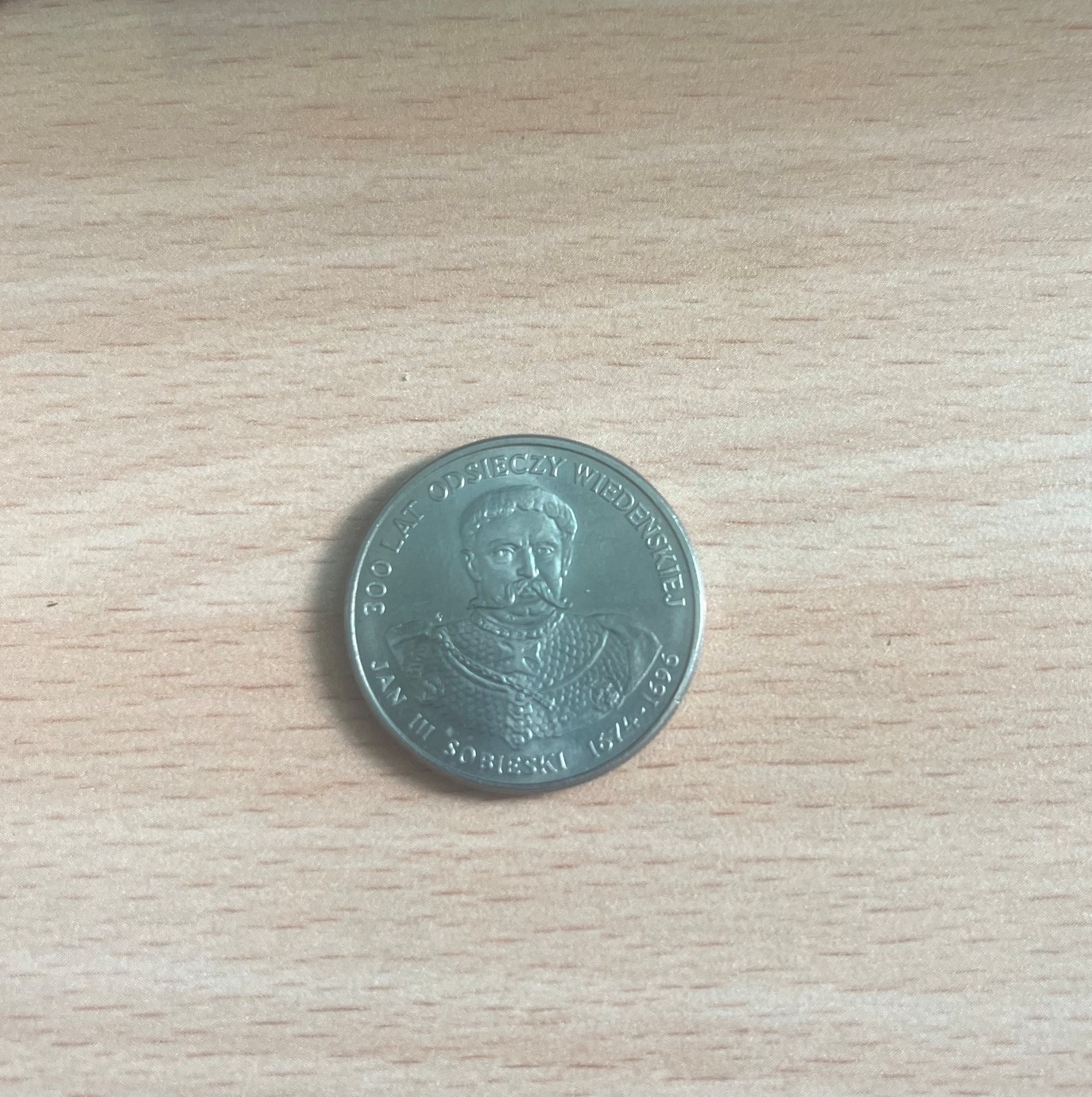 Rewers miedzioniklowej monety 50 zł z 1983 roku upamiętniającej 300 lat Odsieczy Wiedeńskiej.