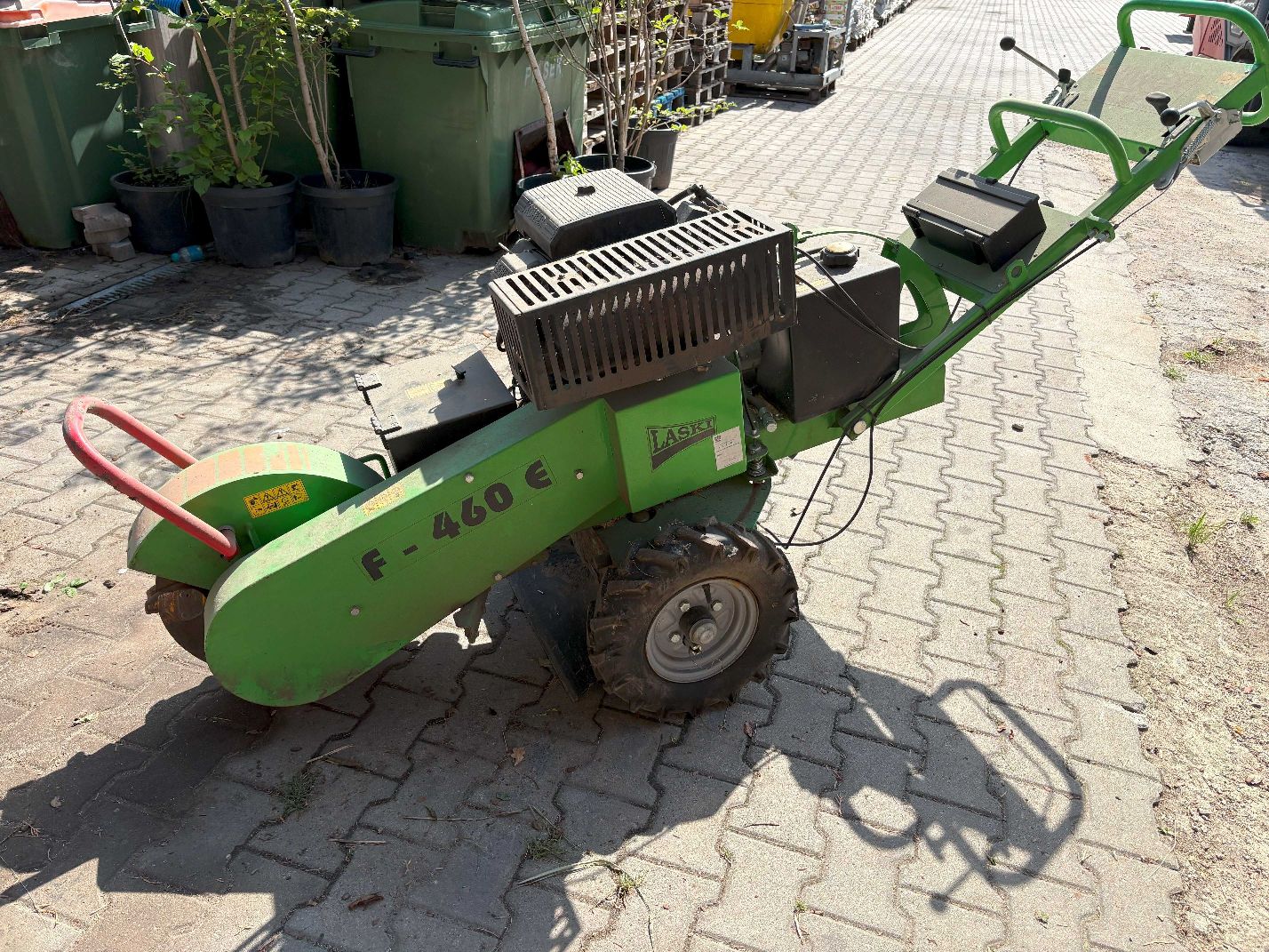 Urządzenie koloru zielonego, widok lewego boku