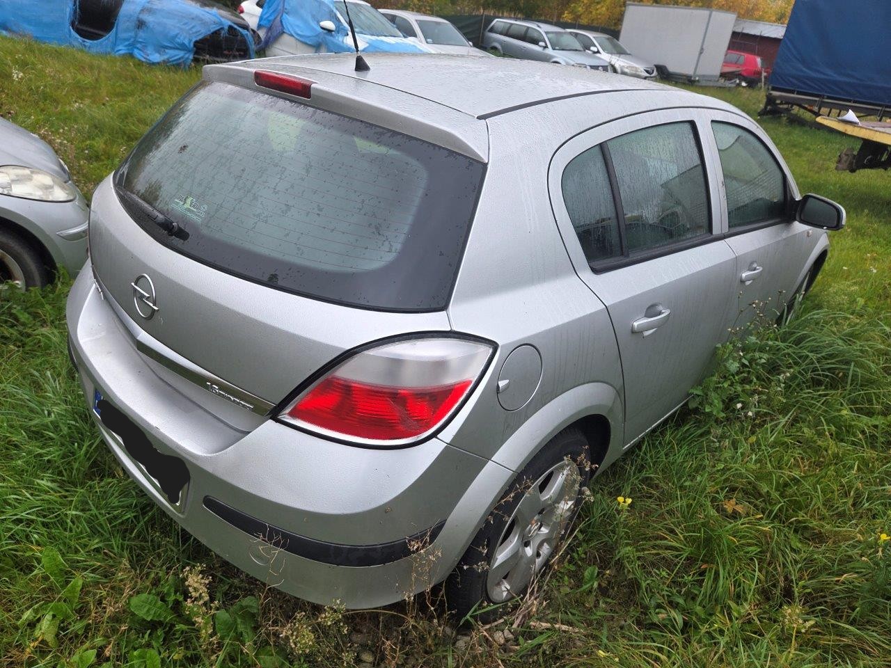 Opel Astra - zdjęcie 2