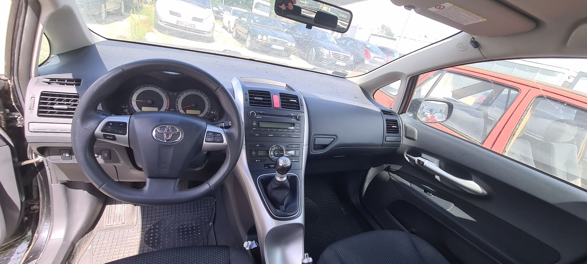 Toyota Auris - wnętrze