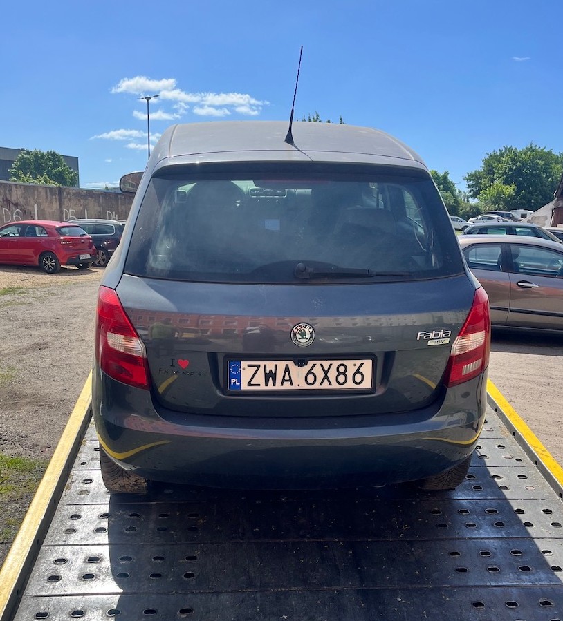 Tył samochodu Skoda Fabia.