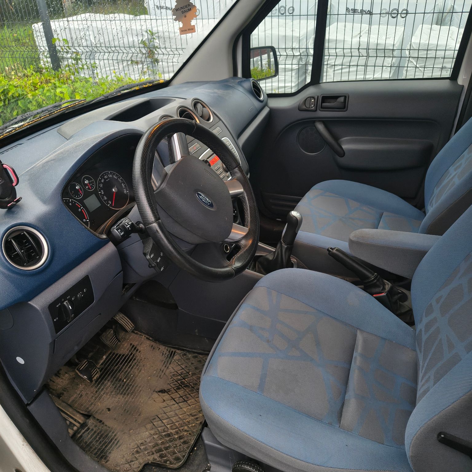 Ford Tourneo Connect - zdjęcie 4