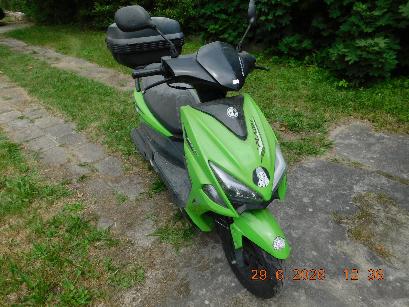 Widok z przodu - prawy bok