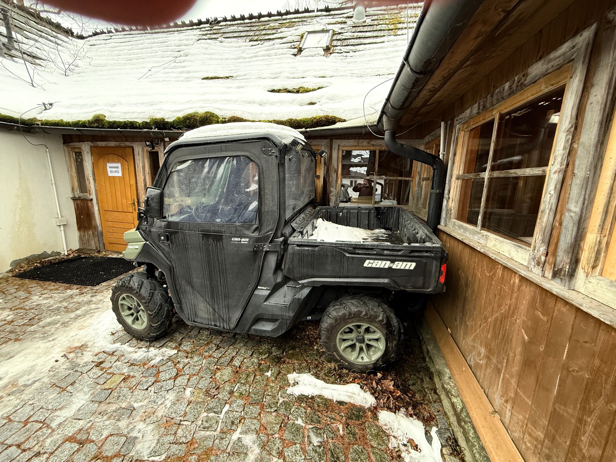 Quad BRP CAN-AM lewy bok