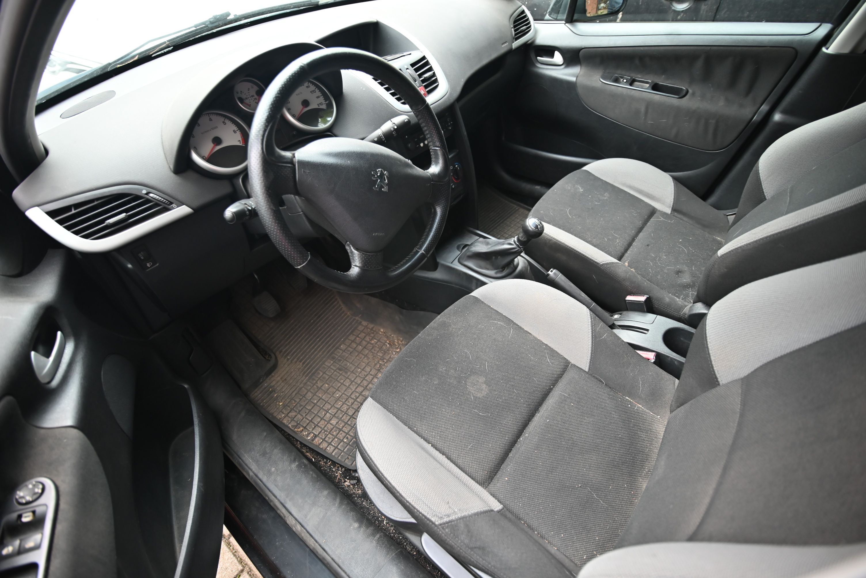 Peugeot 207 - zdjęcie 3
