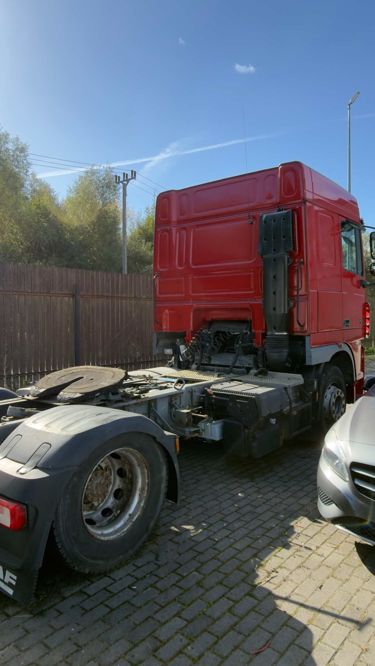 Ciągnik siodłowy DAF VFT XF 105 - zdjęcie 3