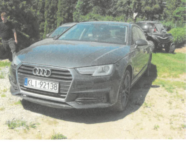 Ogólny widok przodu i lewej strony pojazdu.