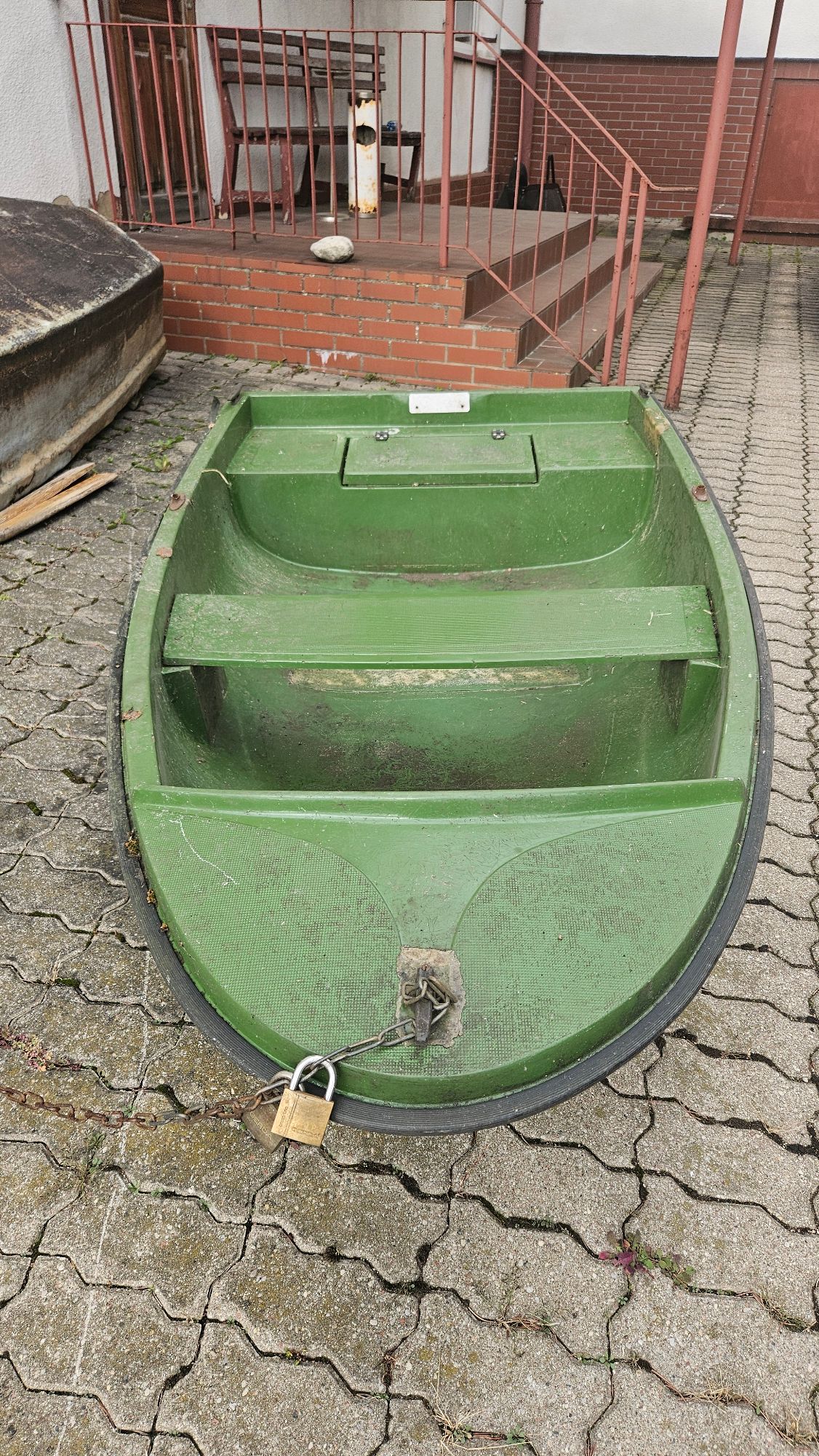 Łódka wiosłowa plastikowa - zdjęcie 2