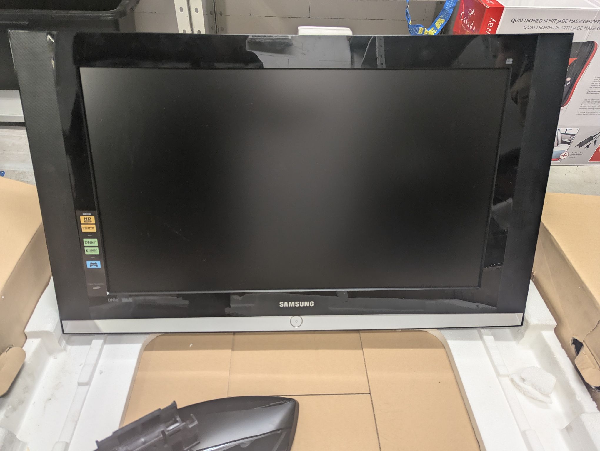 czarny telewizor