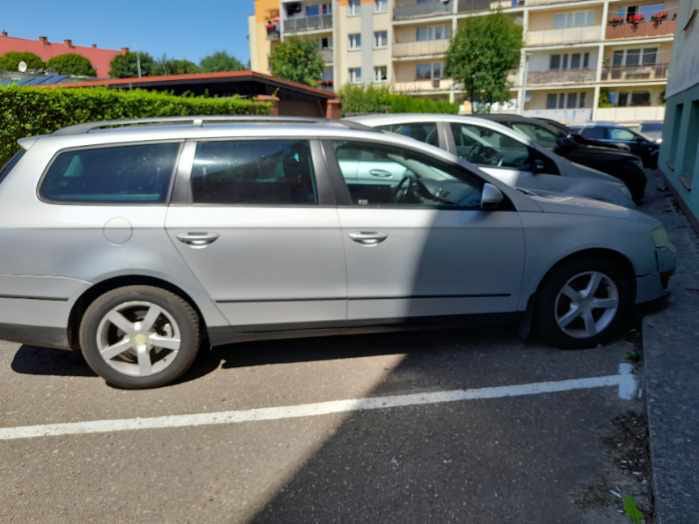 Volkswagen Passat - prawa strona