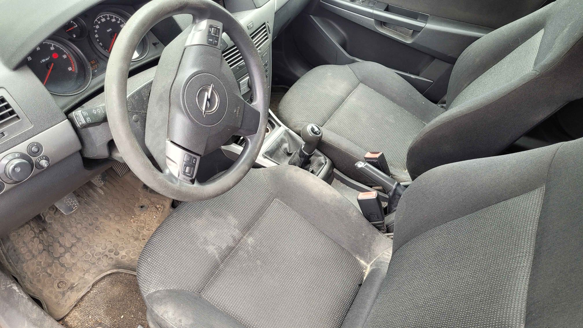 Opel Astra 2005 - zdjęcie przedmiotu