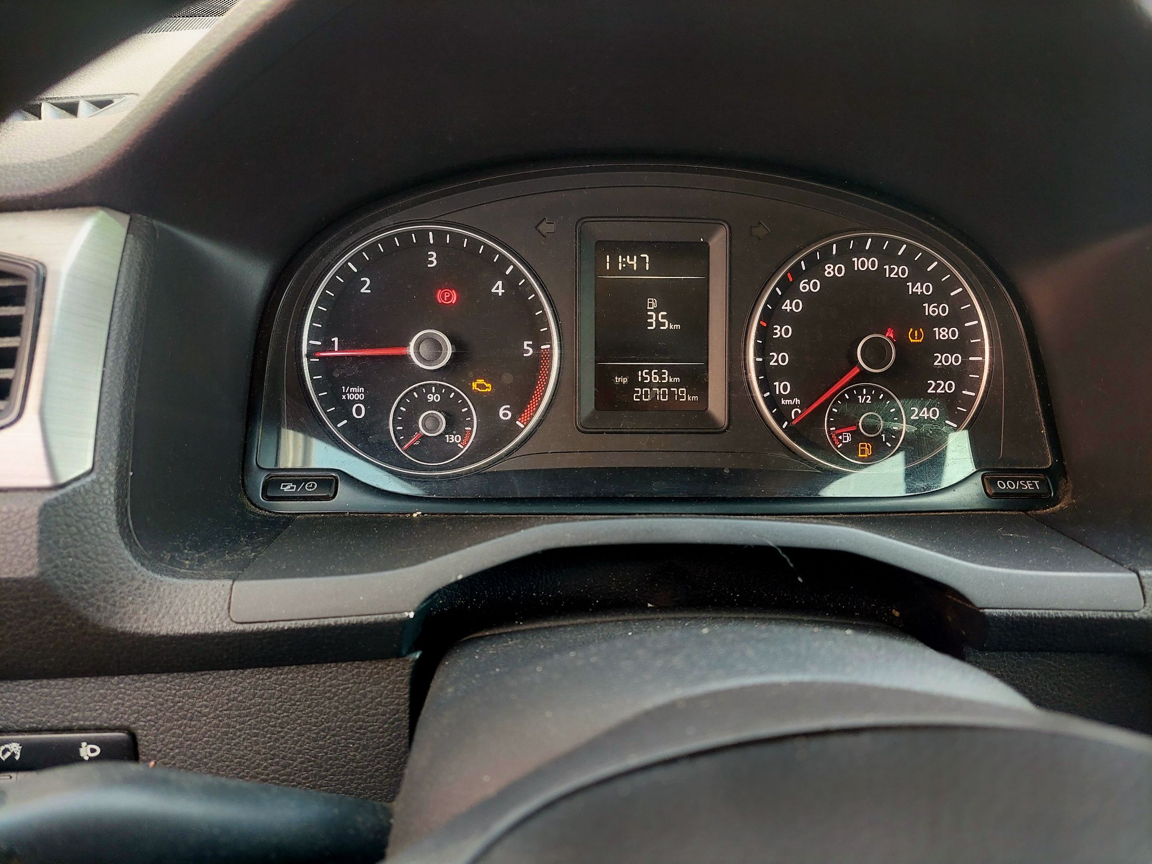 Volkswagen Caddy - zestaw wskaźników kokpit