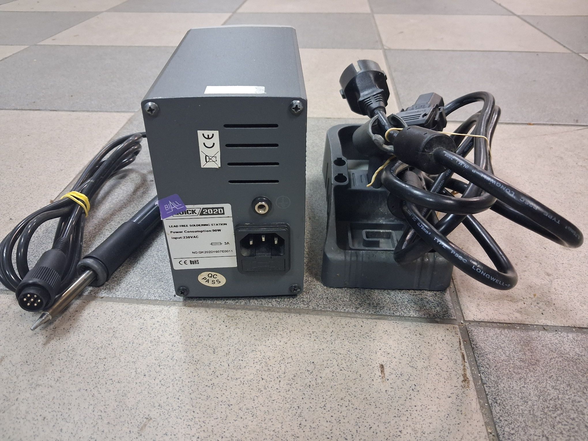Stacja lutownicza Quick model 202D - zdjęcie 2