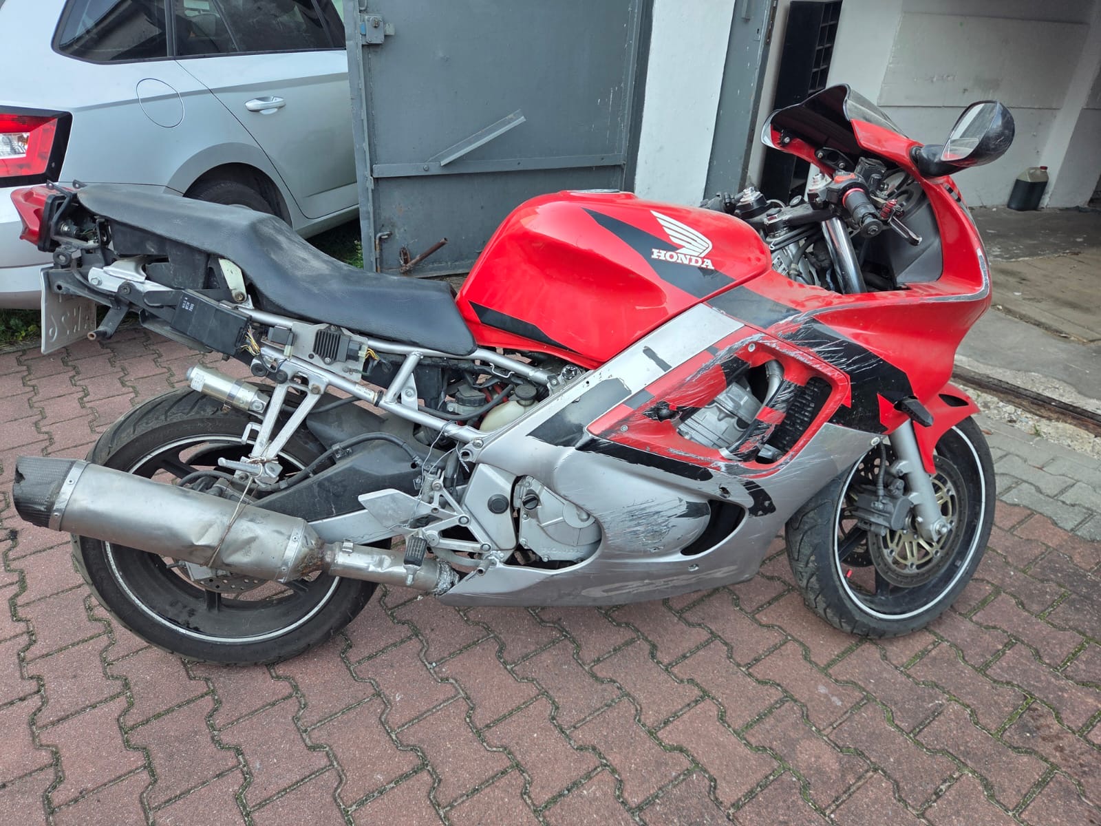 motocykl Honda CBR 600 F3 - zdjęcie 2