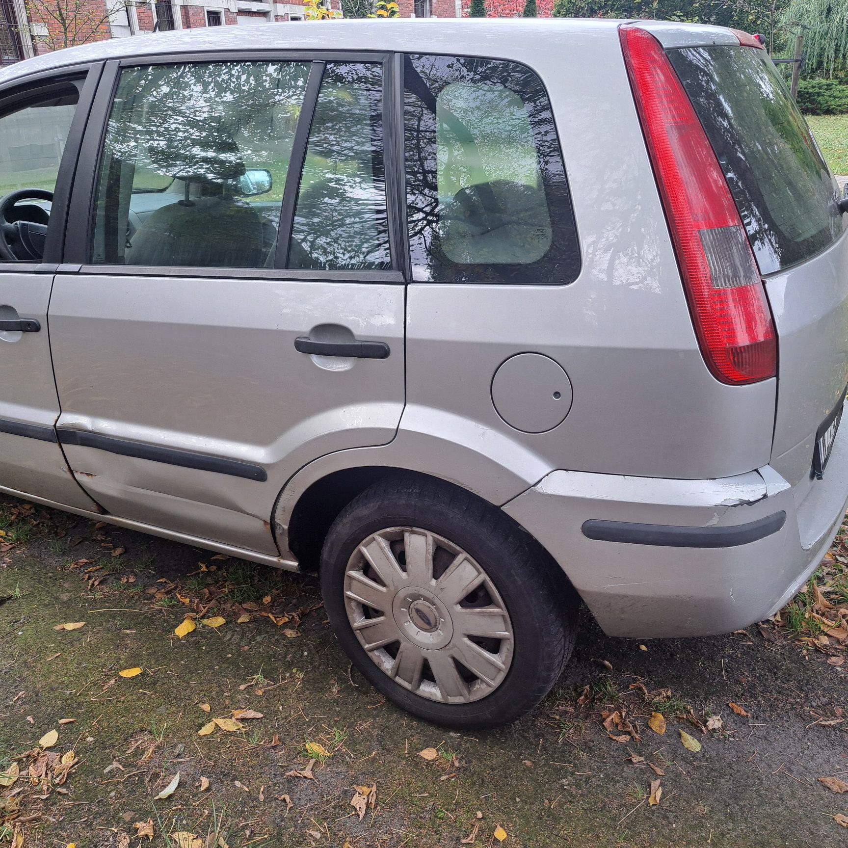 Ford Fusion - zdjęcie 4