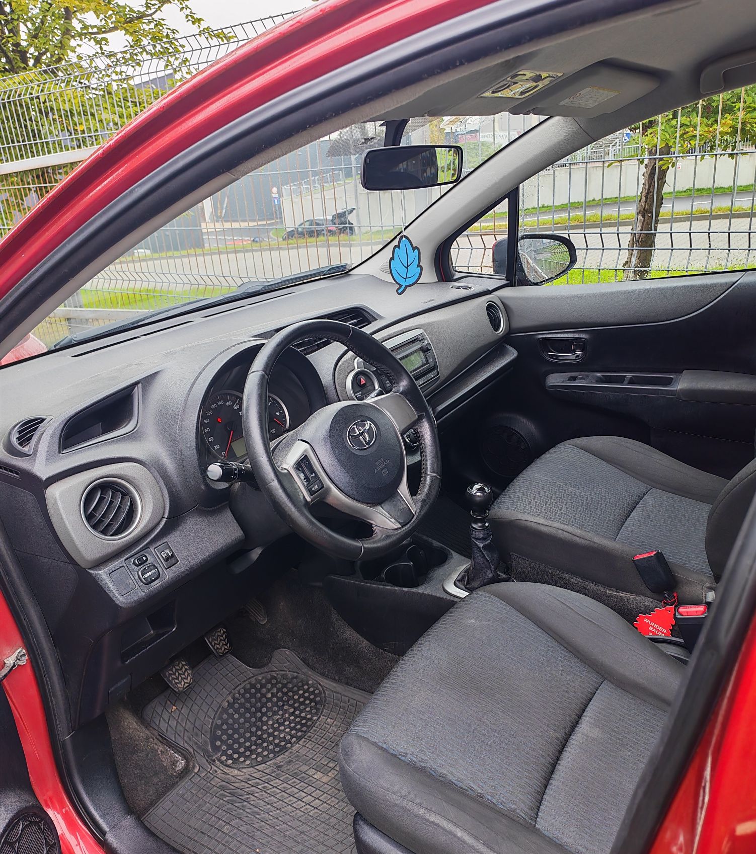Toyota Yaris - zdjęcie 5