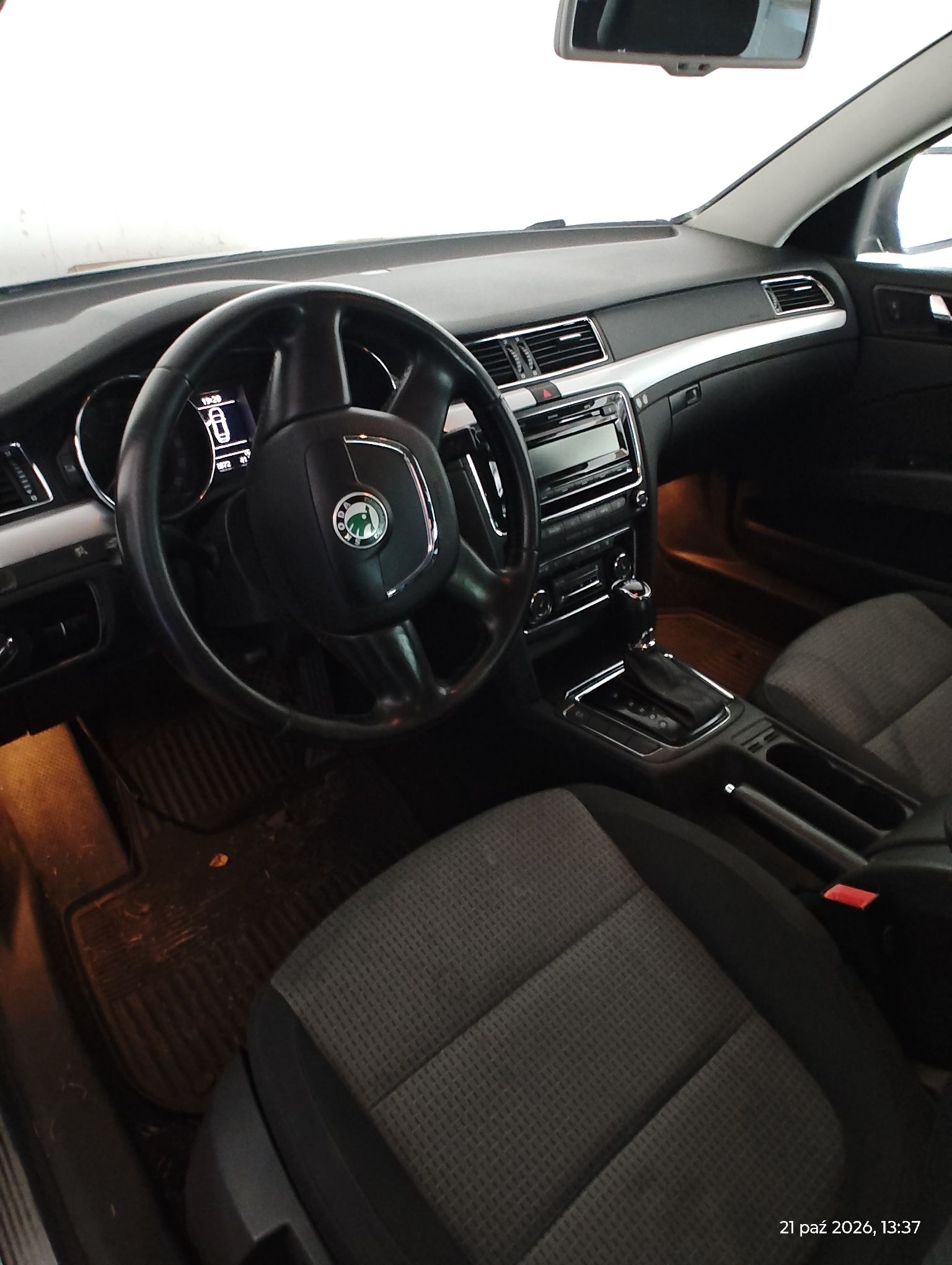 Skoda Superb - zdjęcie 4