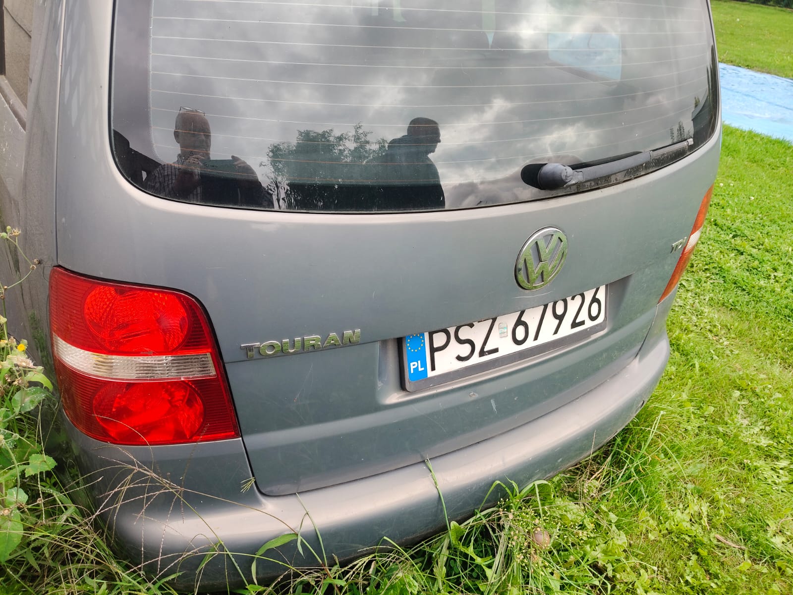 Samochód z tyłu