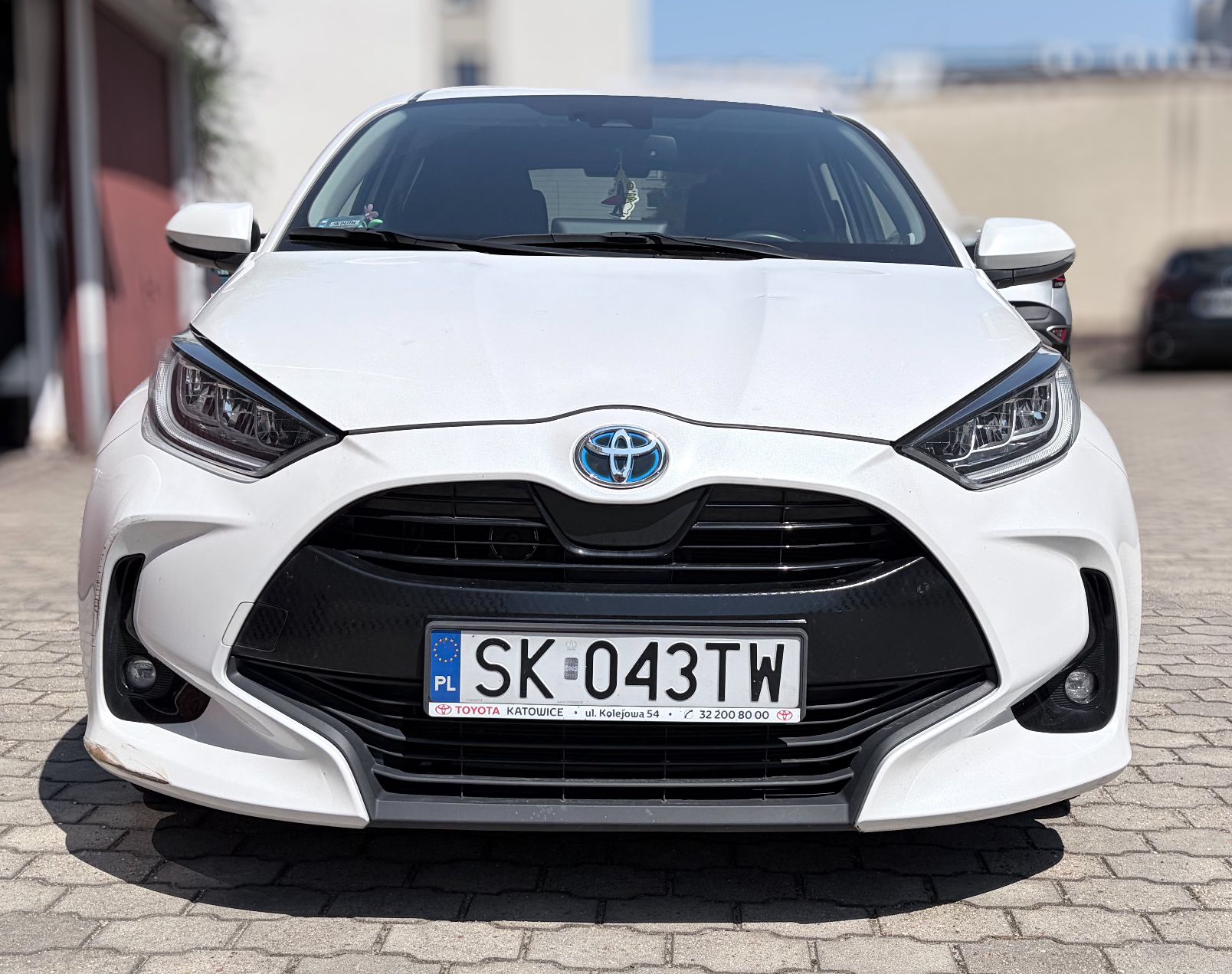 Toyota Yaris Hybrid - zdjęcie 1