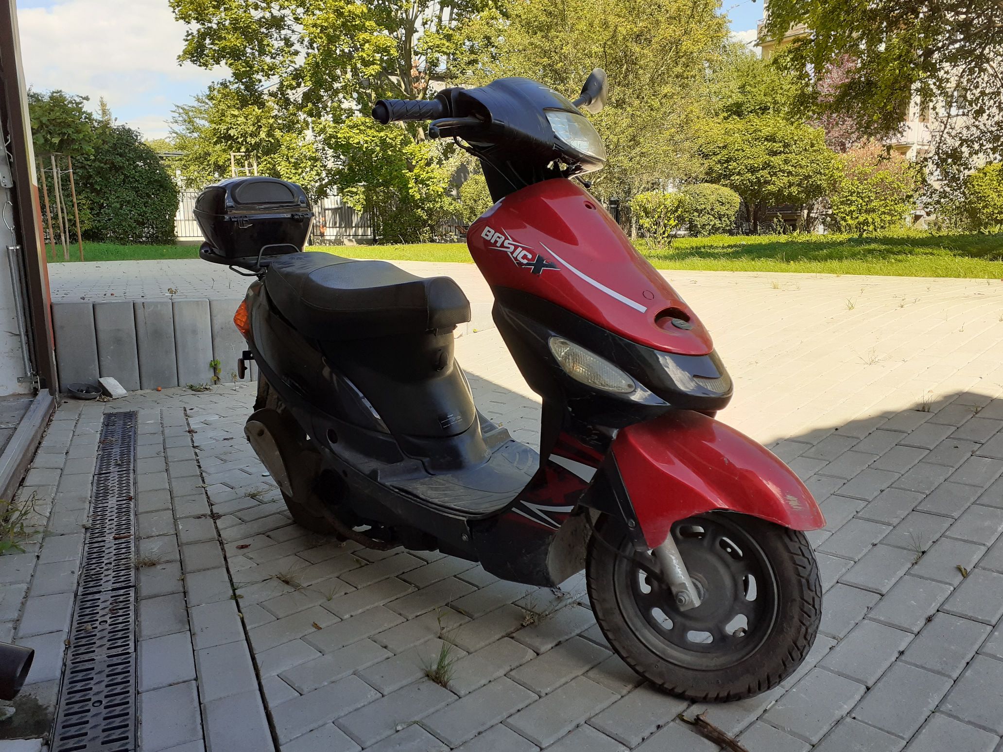Motorower - widok z boku