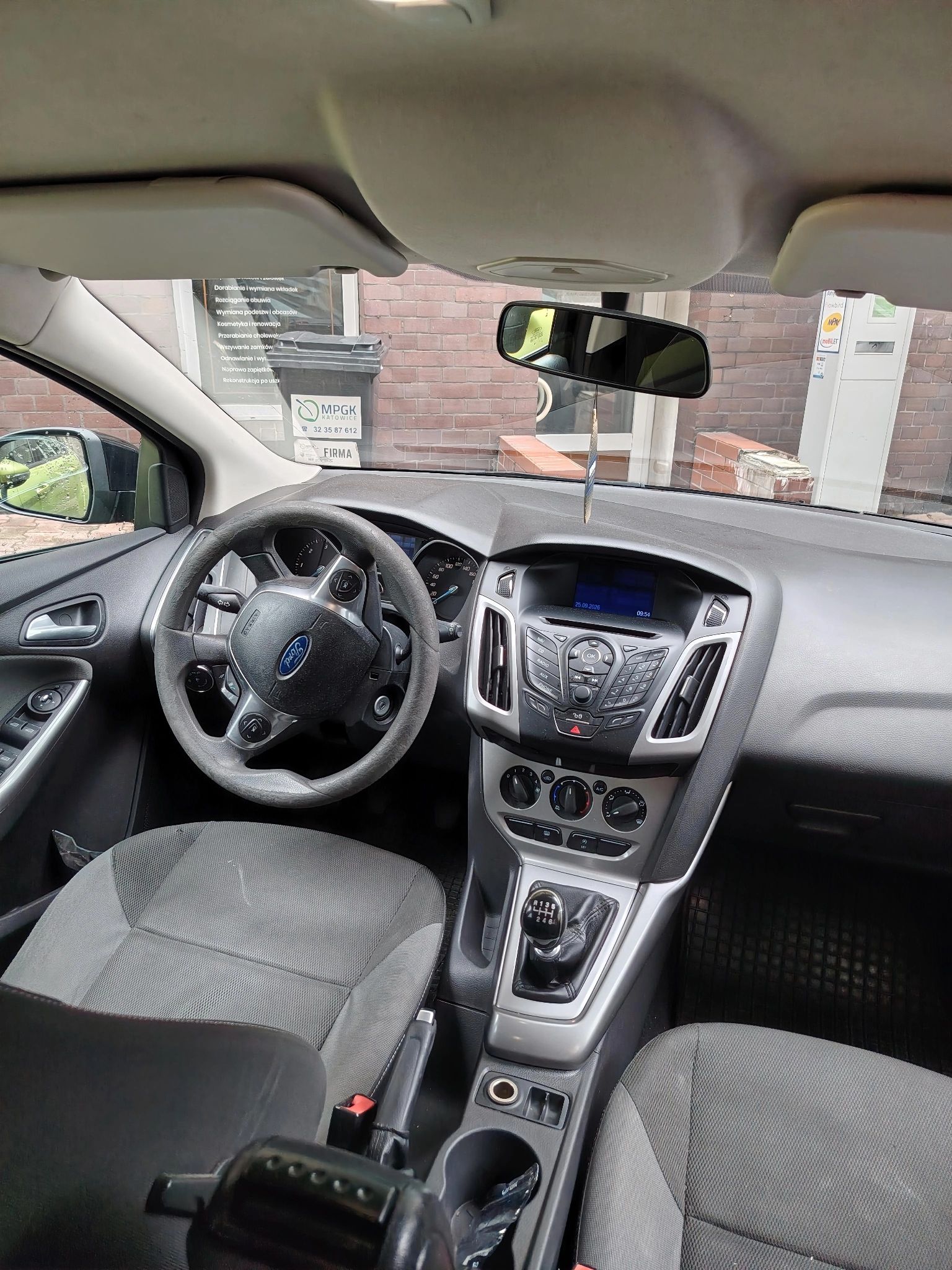 Ford Focus 2011 - zdjęcie 8