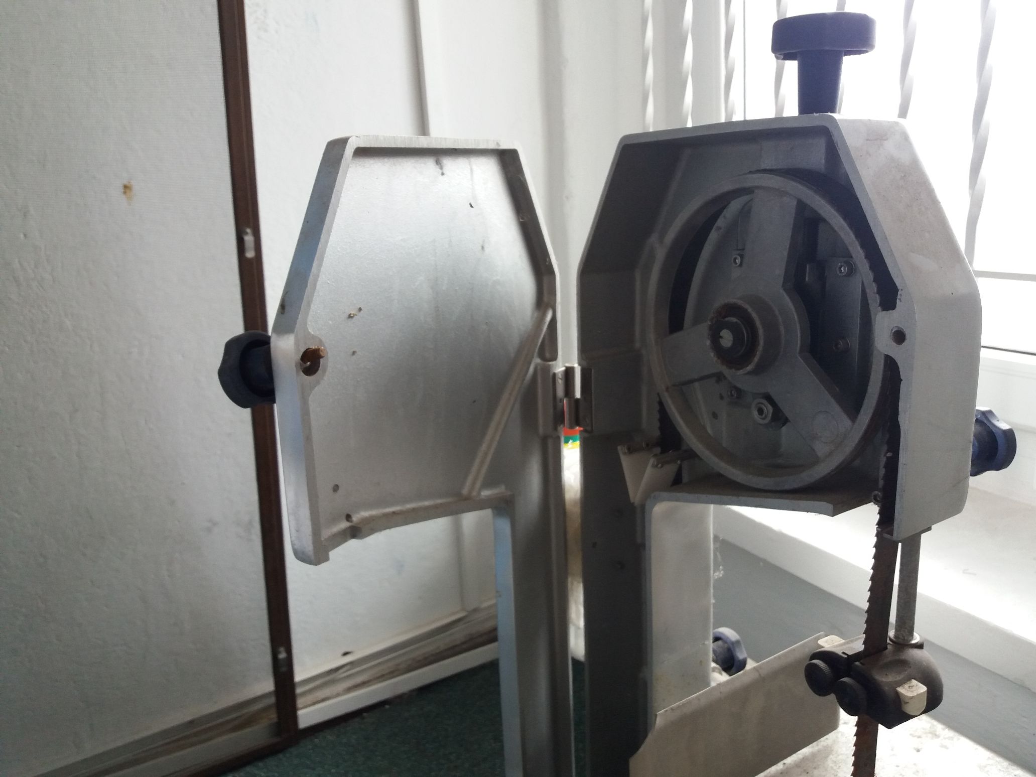 Piła do mięsa - przecinarka taśmowa do mięsa PM 1550, widok mechanizmu