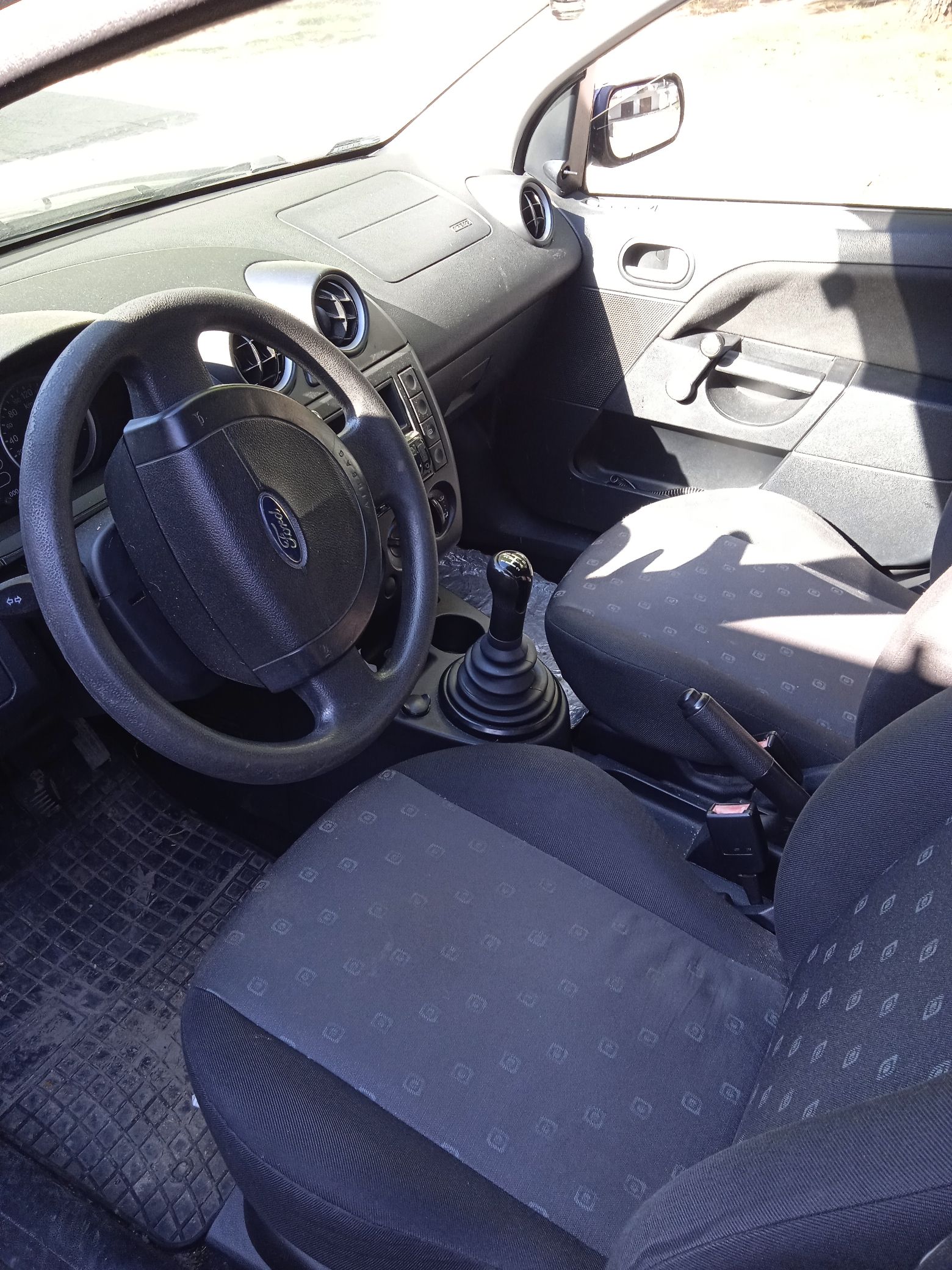 Ford Fiesta - zdjęcie 5