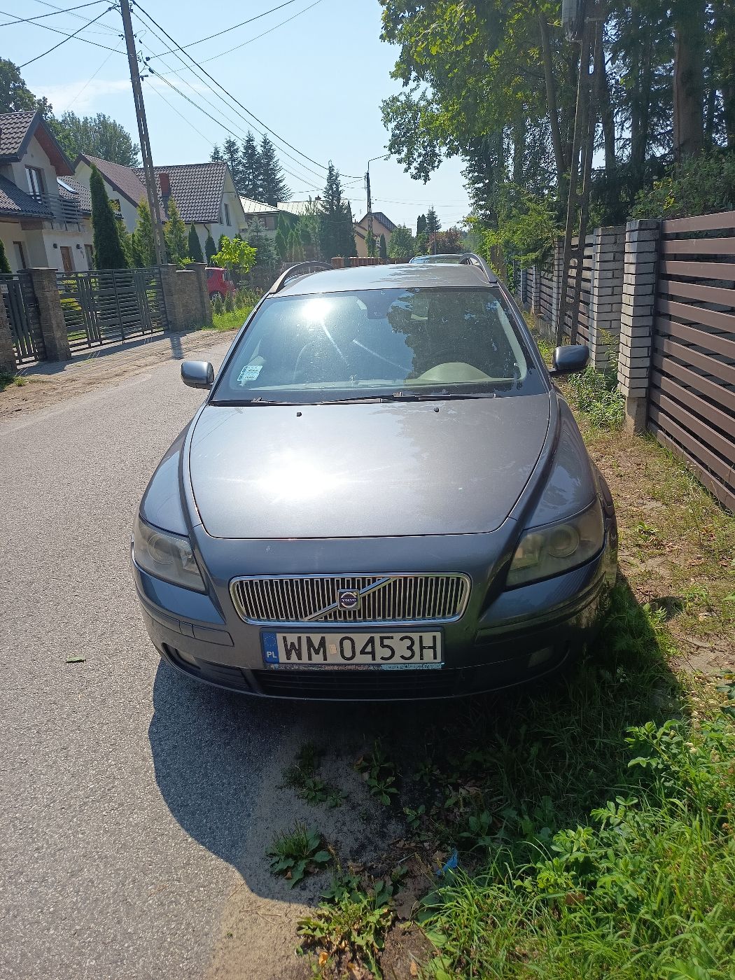 Przód samochodu.