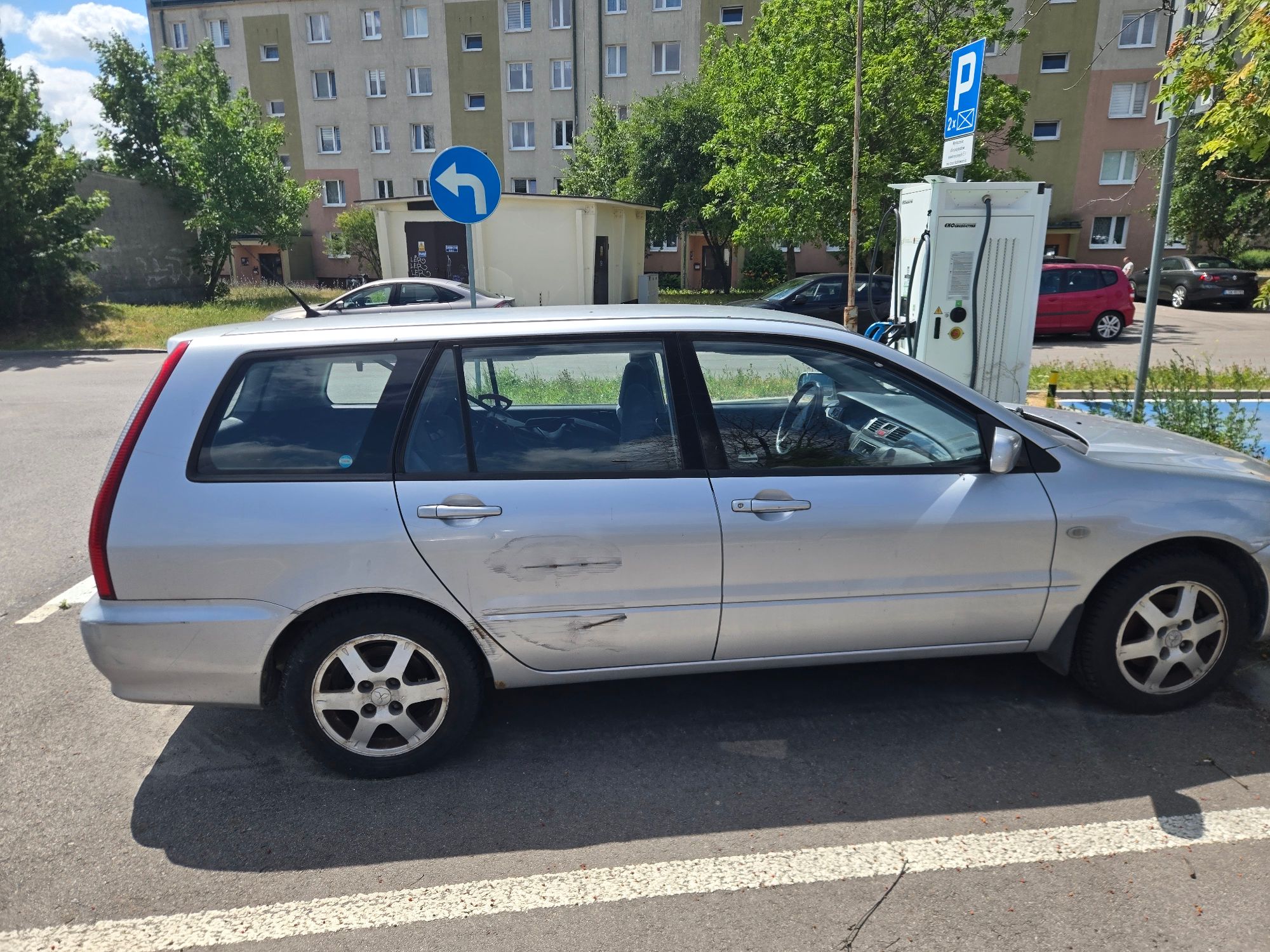 Widok z prawej strony pojazdu