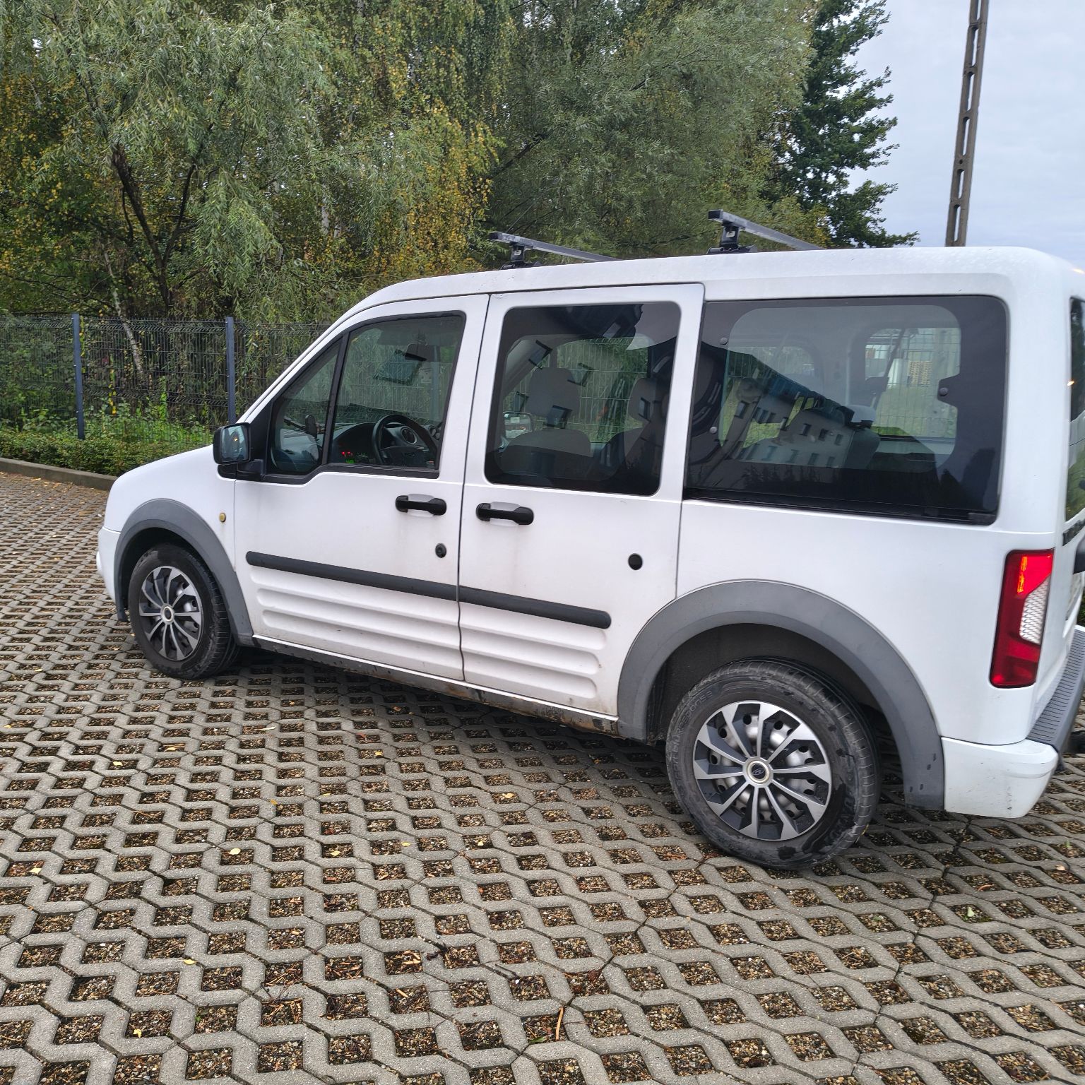 Ford Tourneo Connect - zdjęcie 3
