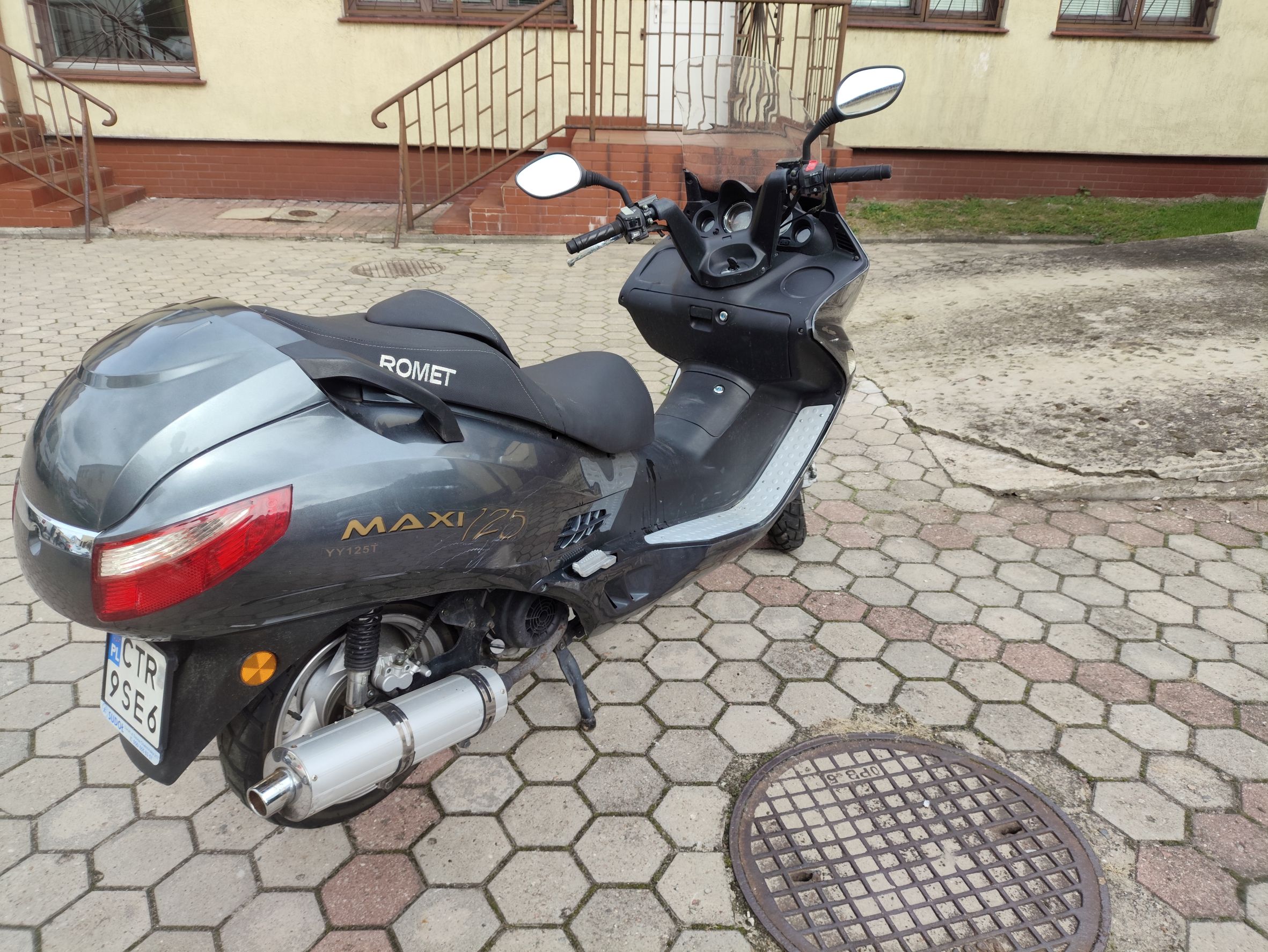 pojazd z tyłu