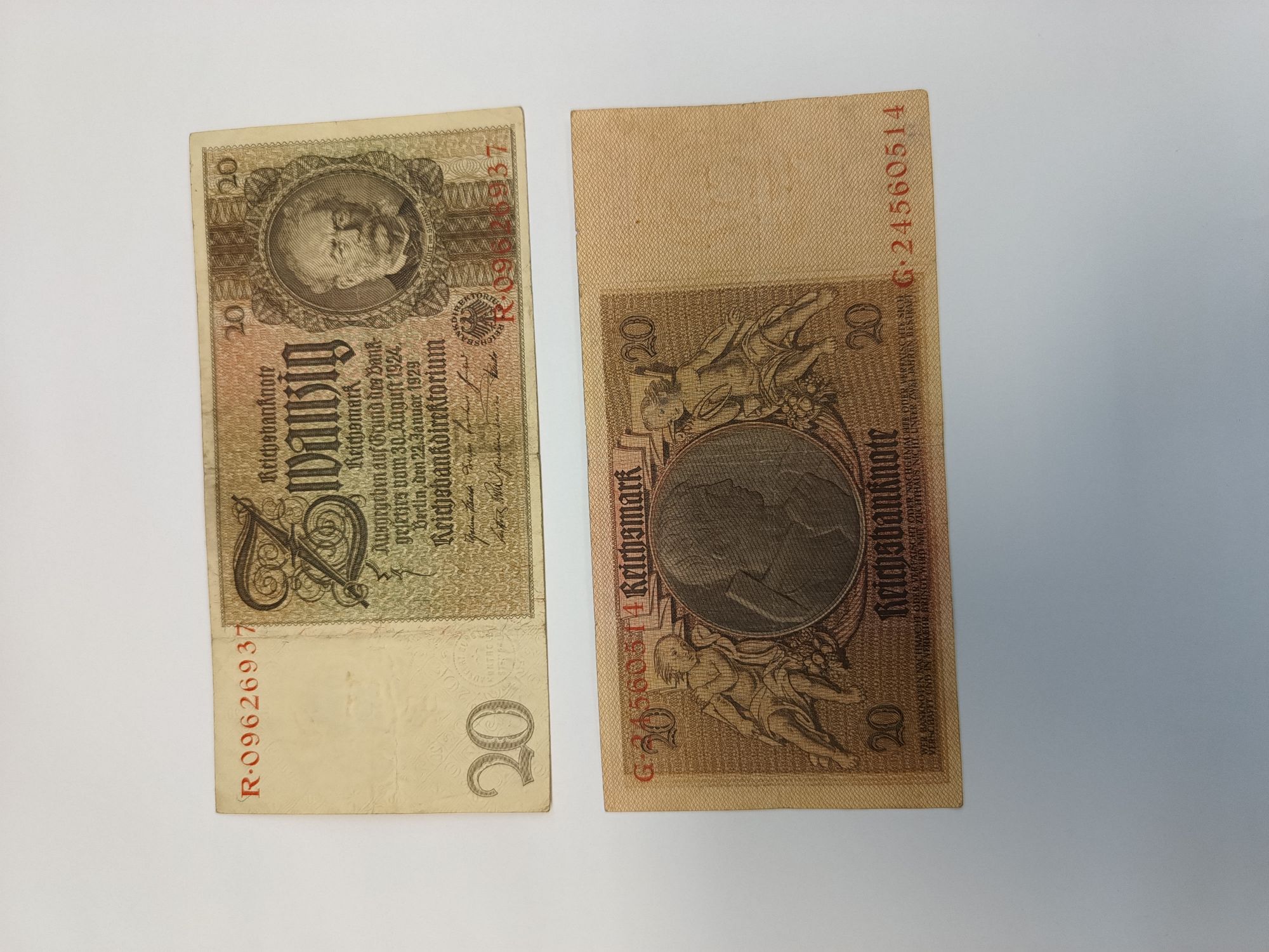 Zdjęcie przedmiotu. awers i rewers banknotu o nominale 20 marek