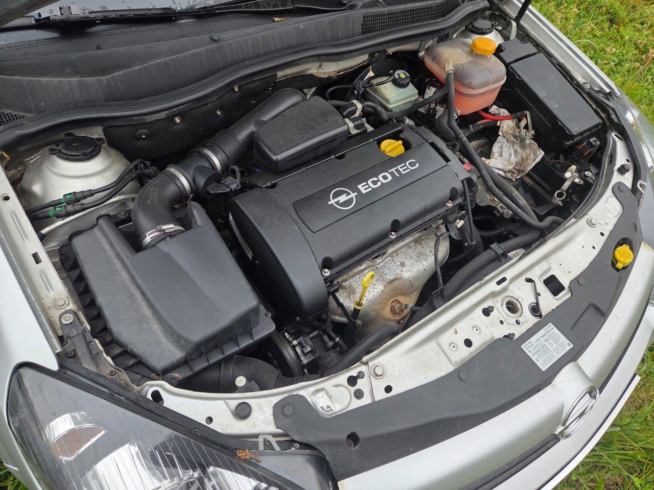Opel Astra - zdjęcie 4