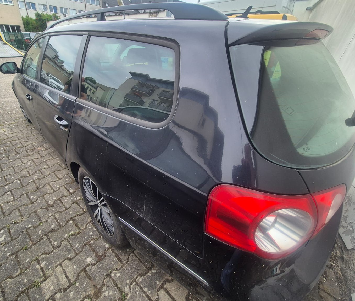 Volkswagen Passat Kombi - zdjęcie 6